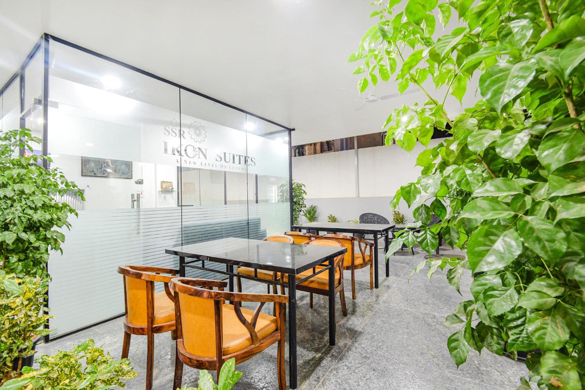 Fabhotel Ssr Ikon Hotel