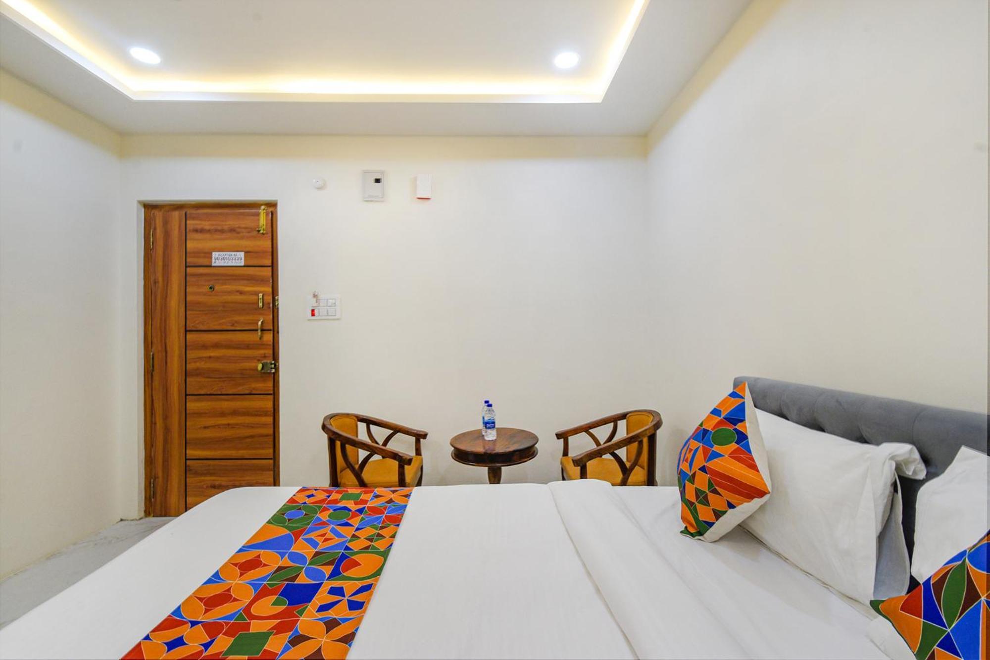 Fabhotel Ssr Ikon Hotel