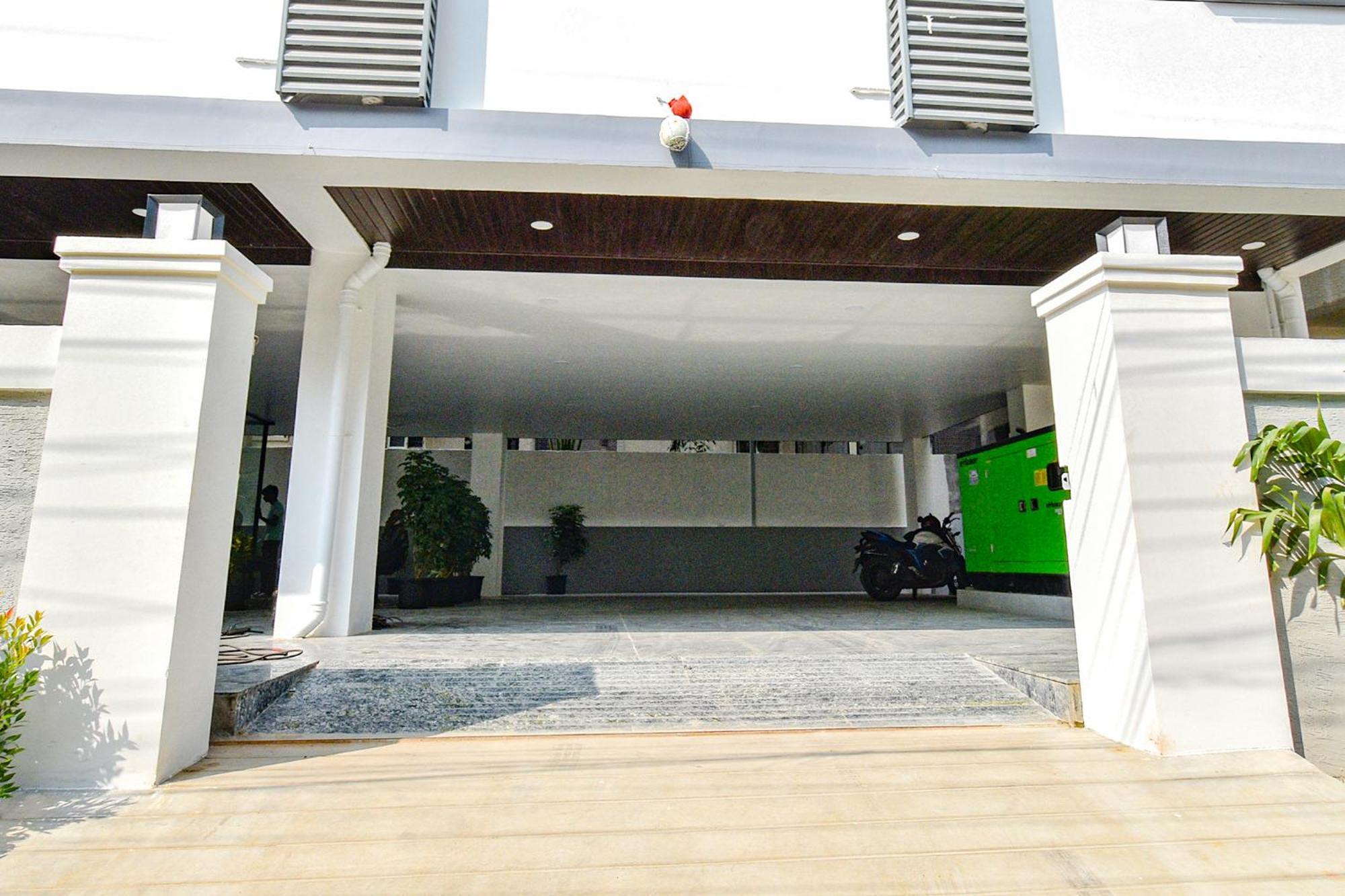 Hotel Fabhotel Ssr Ikon 3*