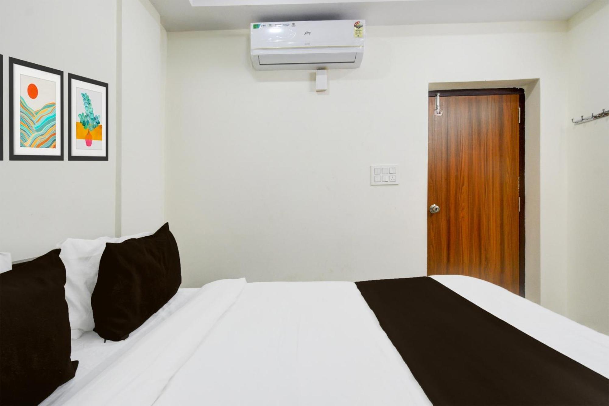 O Elegant Nest Hotel
