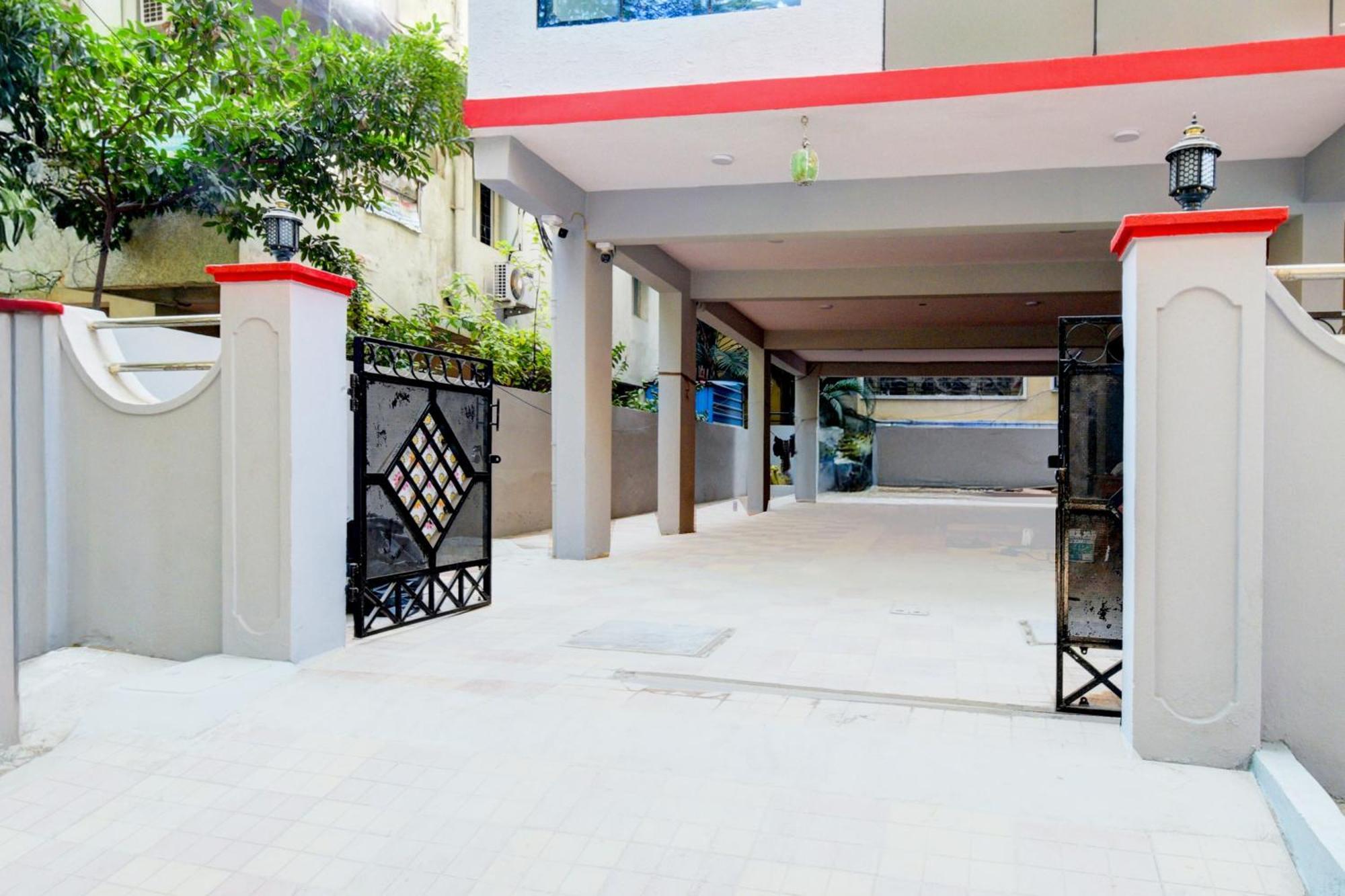 Hotel O Vedhanshi Hyderabad