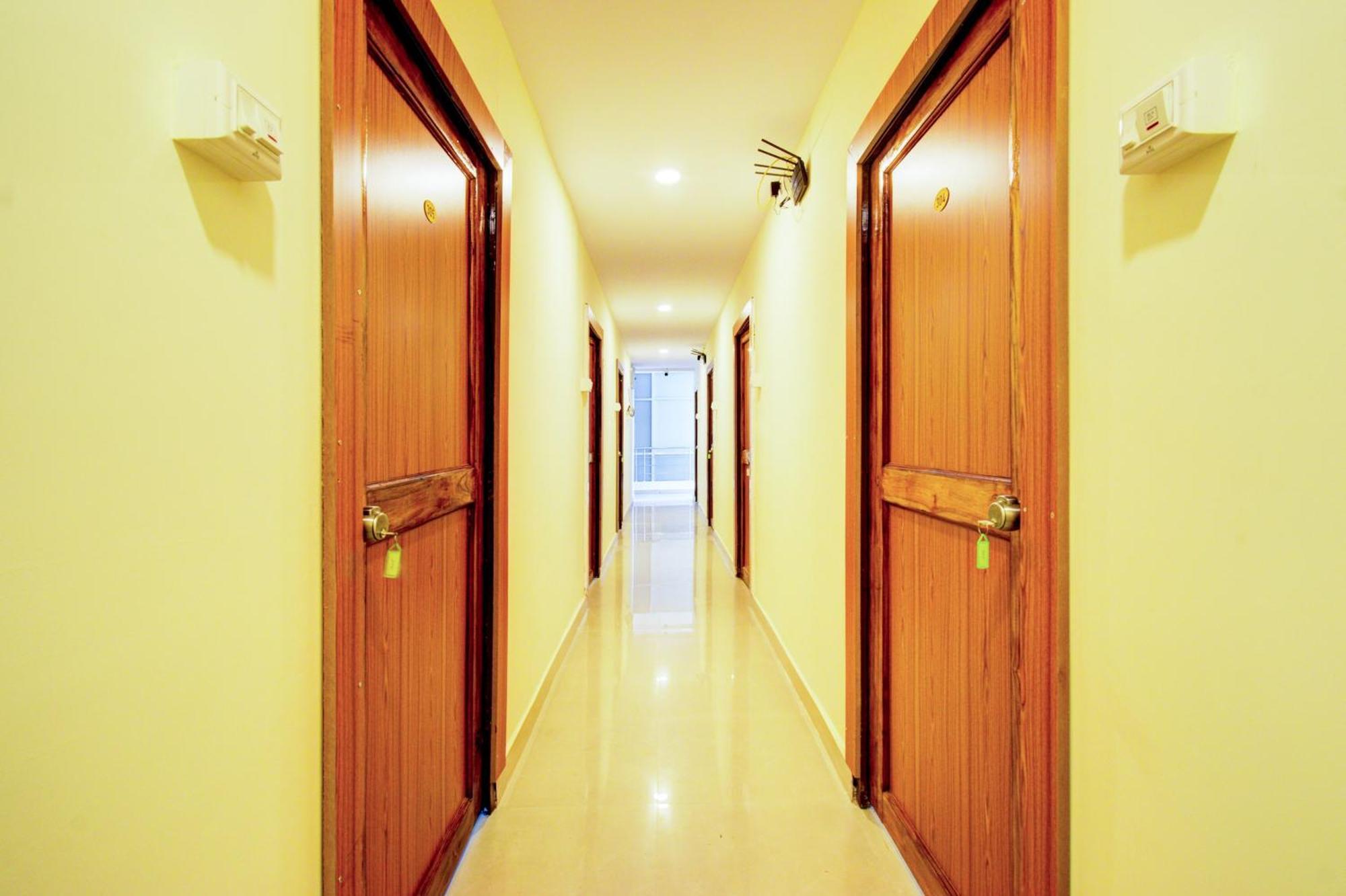 O Vedhanshi Hotel 3*