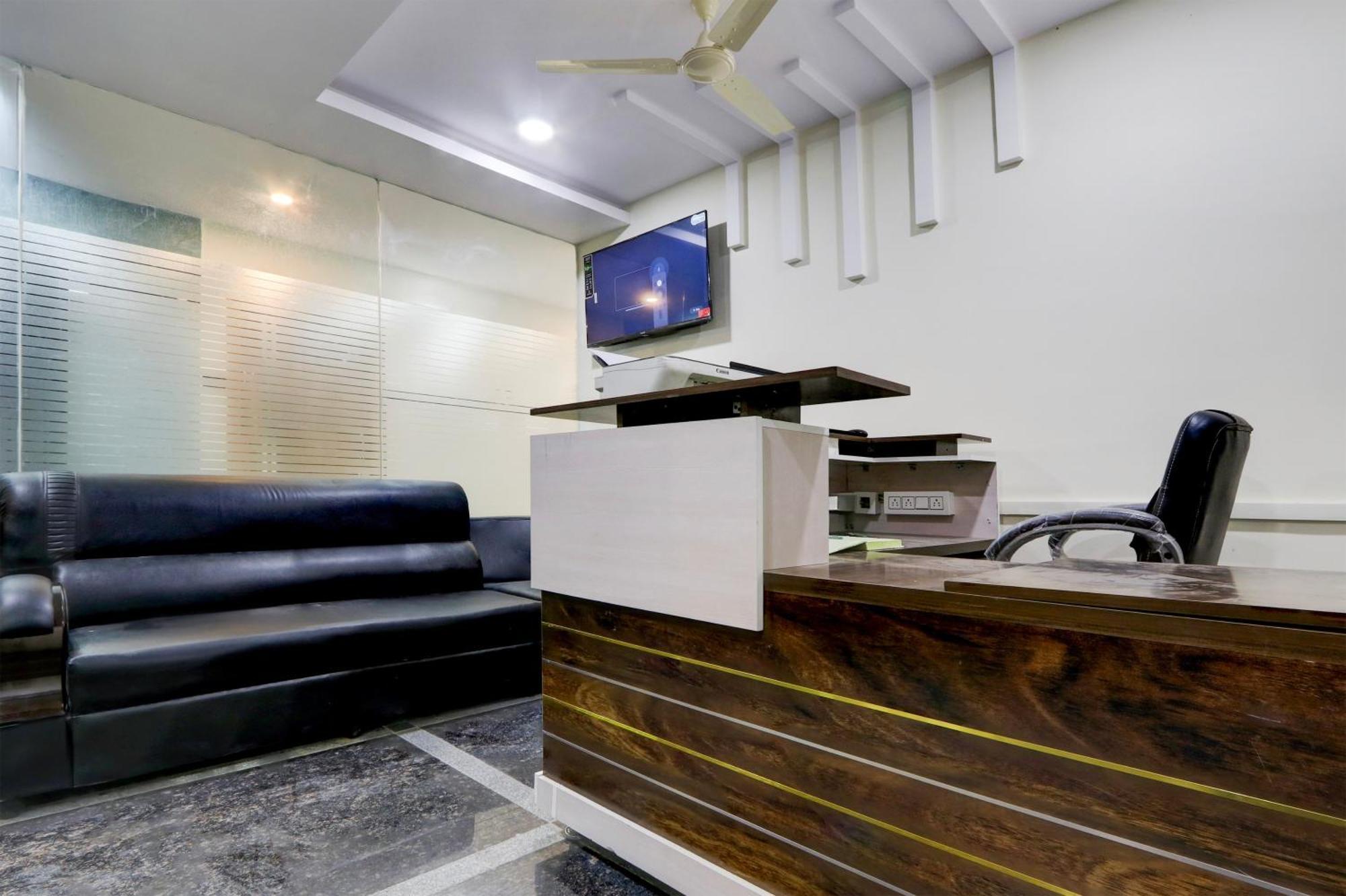 Super Townhouse Nanak Ram Guda Near Waverock Sez
