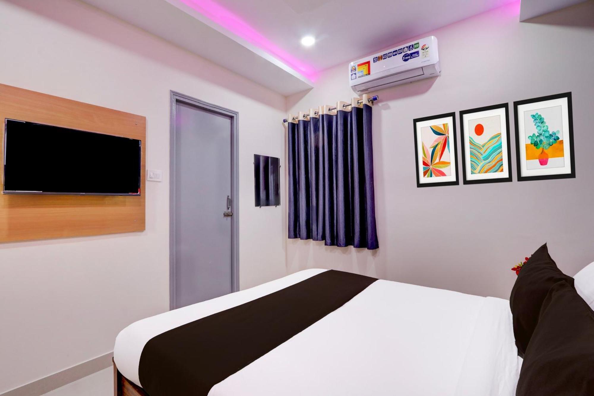 Super Townhouse Nanak Ram Guda Near Waverock Sez 4* Hyderabad