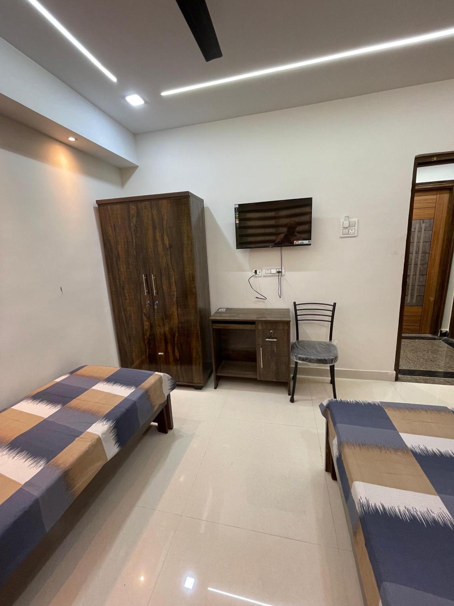 Bed & Breakfast Z Gachibowli Hyderabad