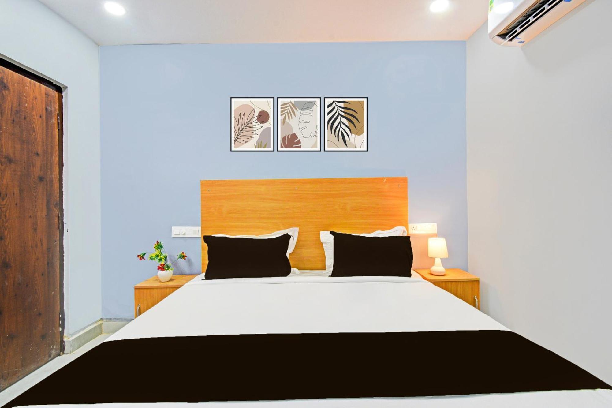 Hotel Super O Rbs Square Uppal 3*