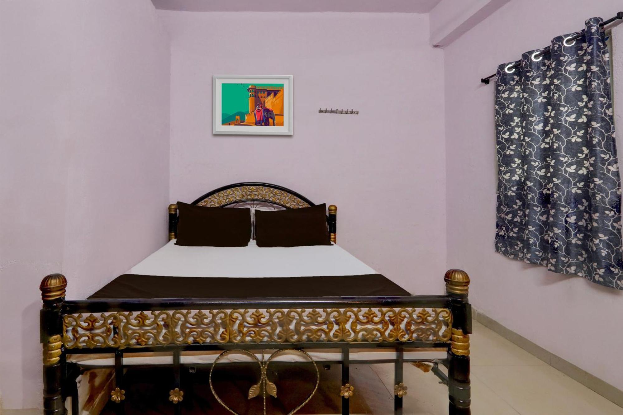 Spot On Aaraadhya Residency Hotel