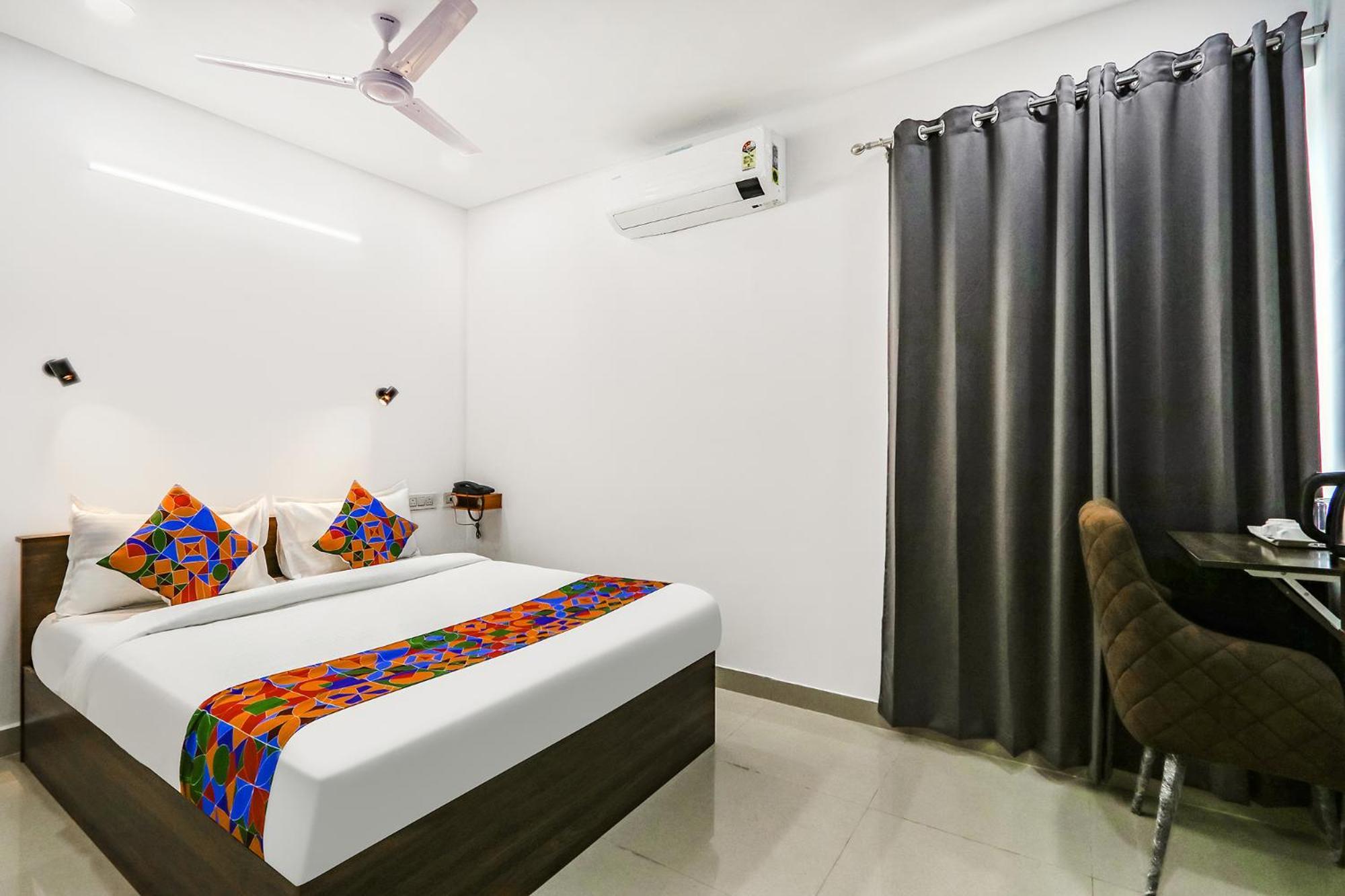 Hotel Fabhotel Vks - Nr Umcc Shahpur 2*