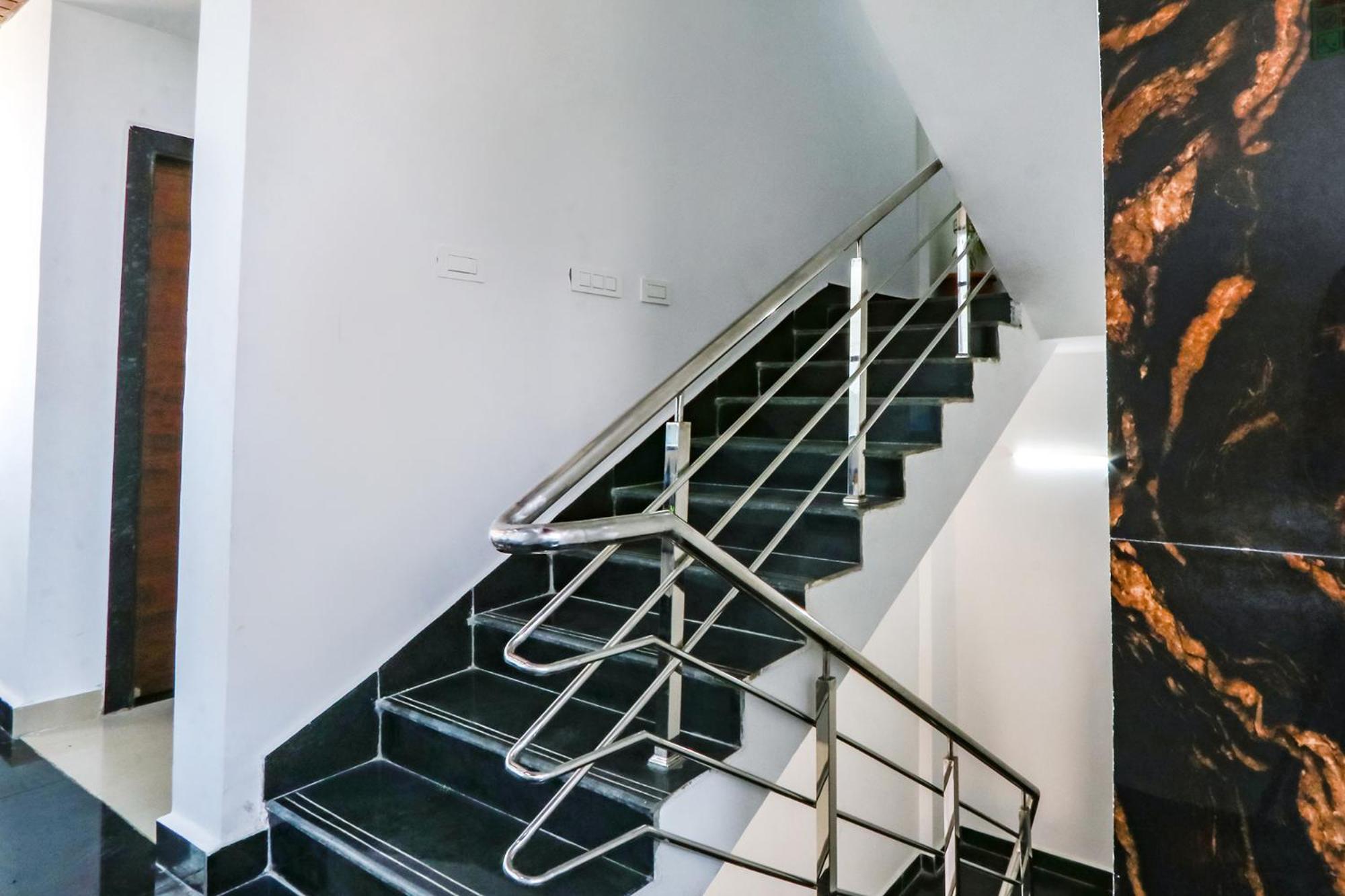 Fabhotel Vks - Nr Umcc Shahpur Hyderabad