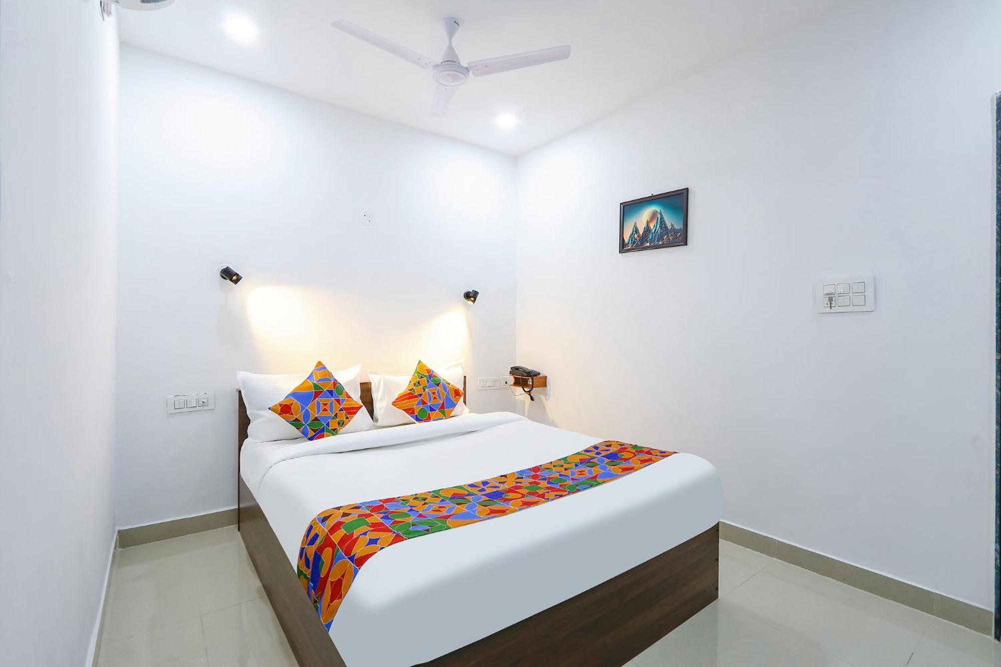 Hotel Fabhotel Vks - Nr Umcc Shahpur Hyderabad