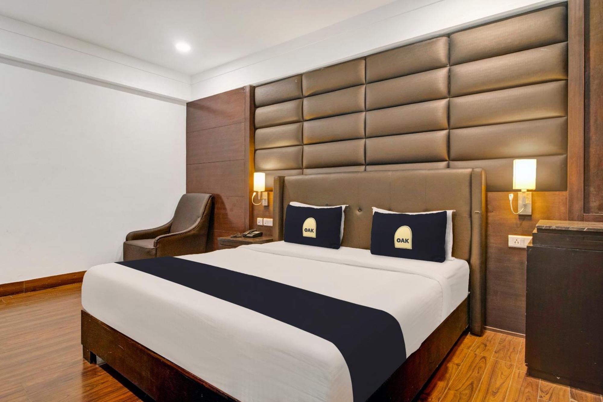 Capital O Grand Himayat Hotel Hyderabad