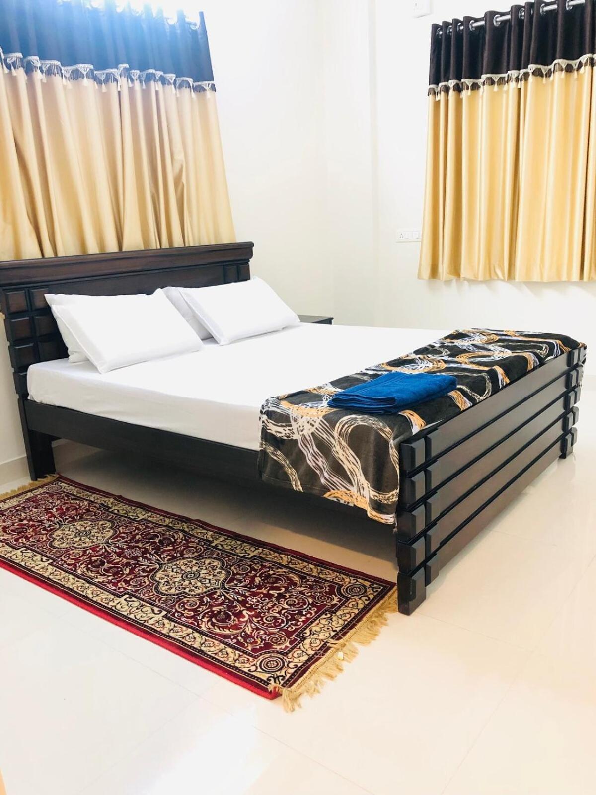 Luxury Living 3bhk Ac By Grv Group Apartment *