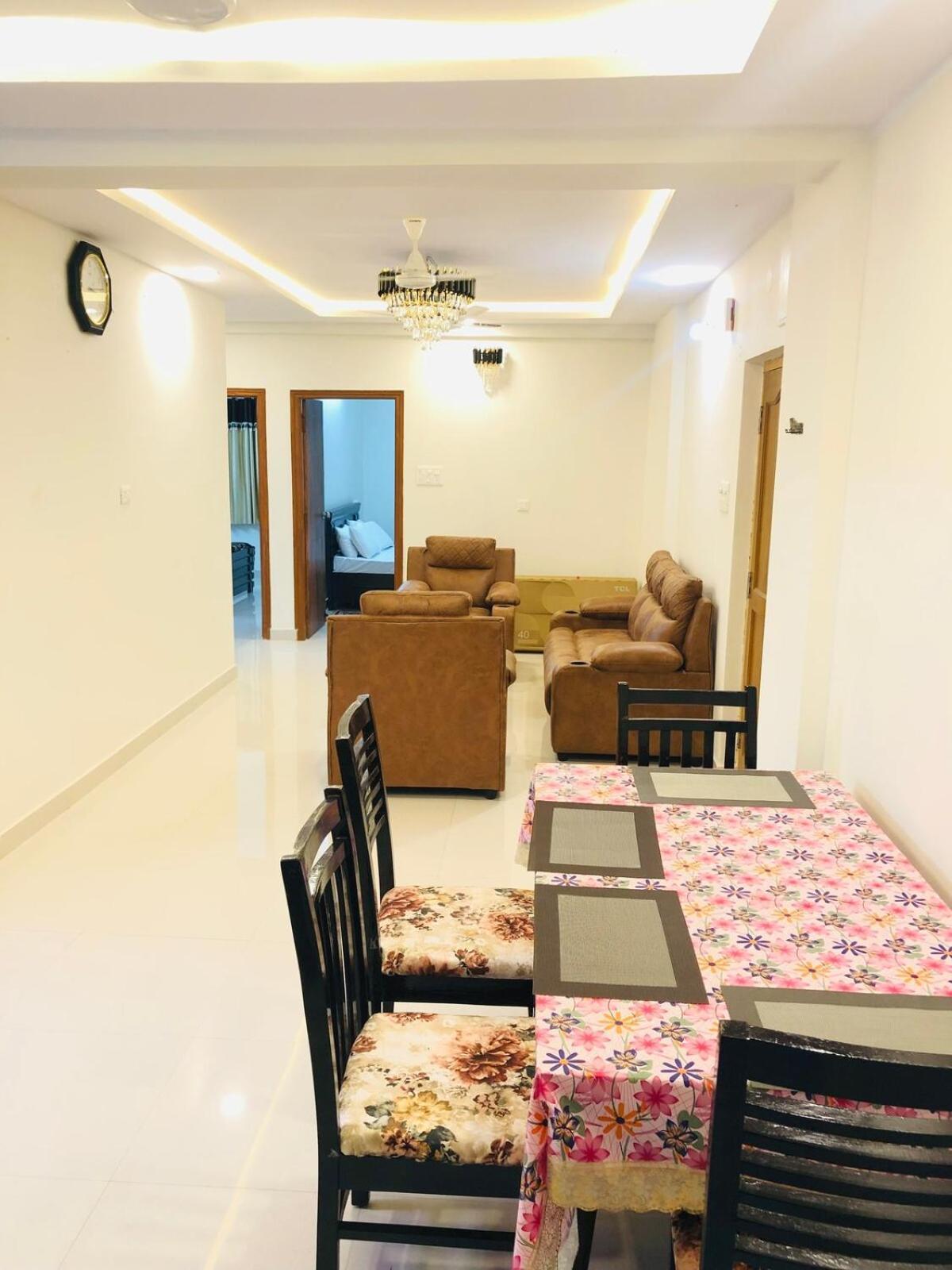 Apartment Luxury Living 3bhk Ac By Grv Group *