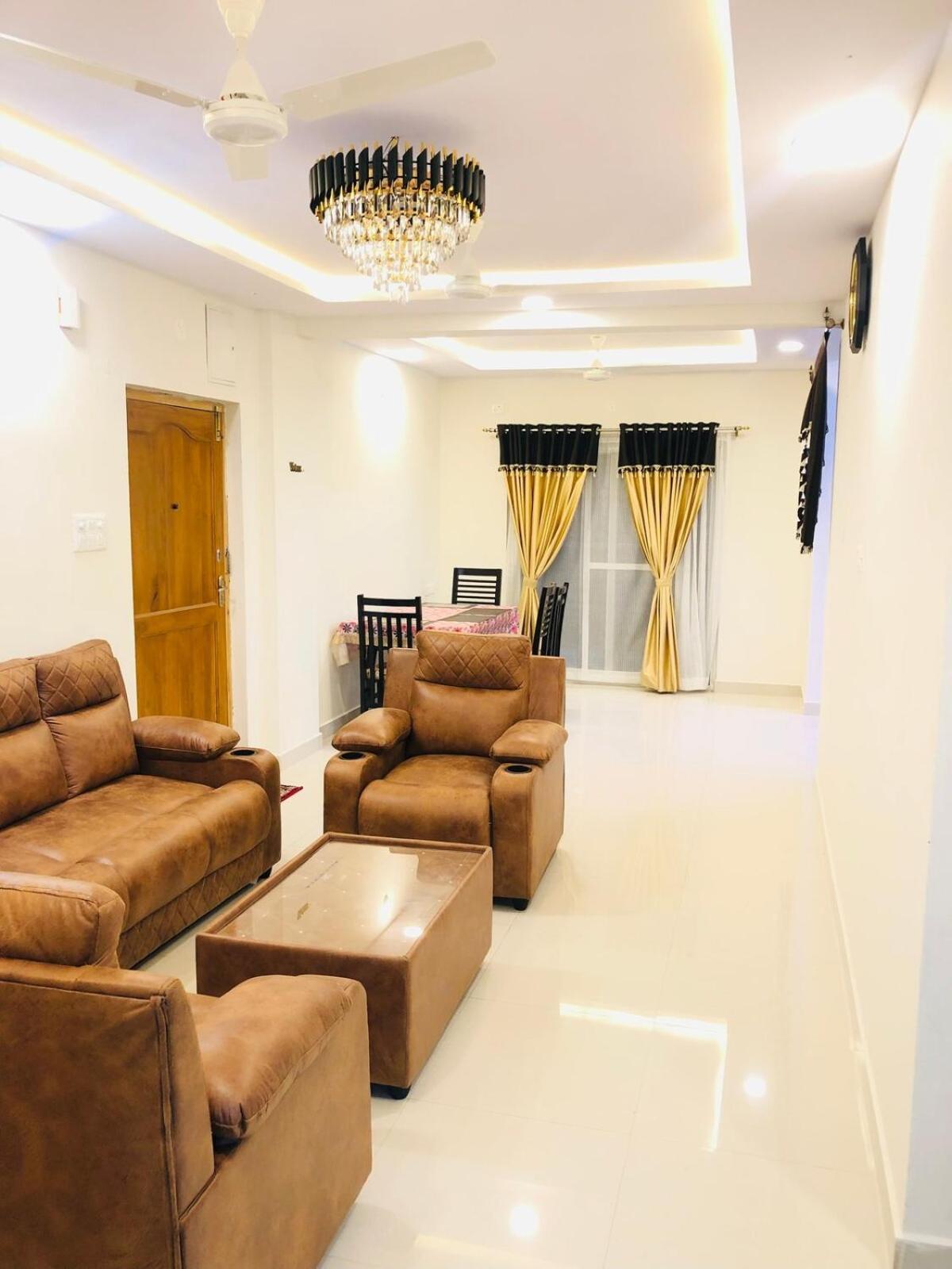 Apartment Luxury Living 3bhk Ac By Grv Group *