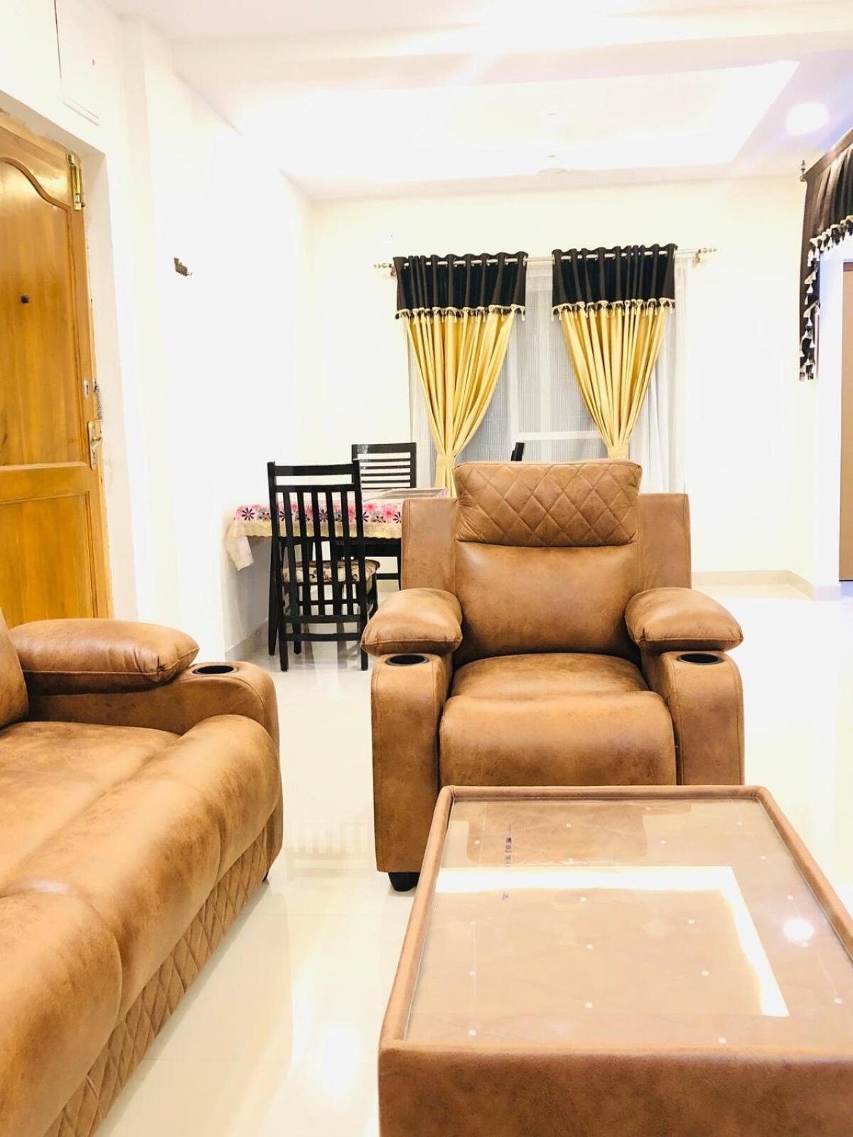 Luxury Living 3bhk Ac By Grv Group *