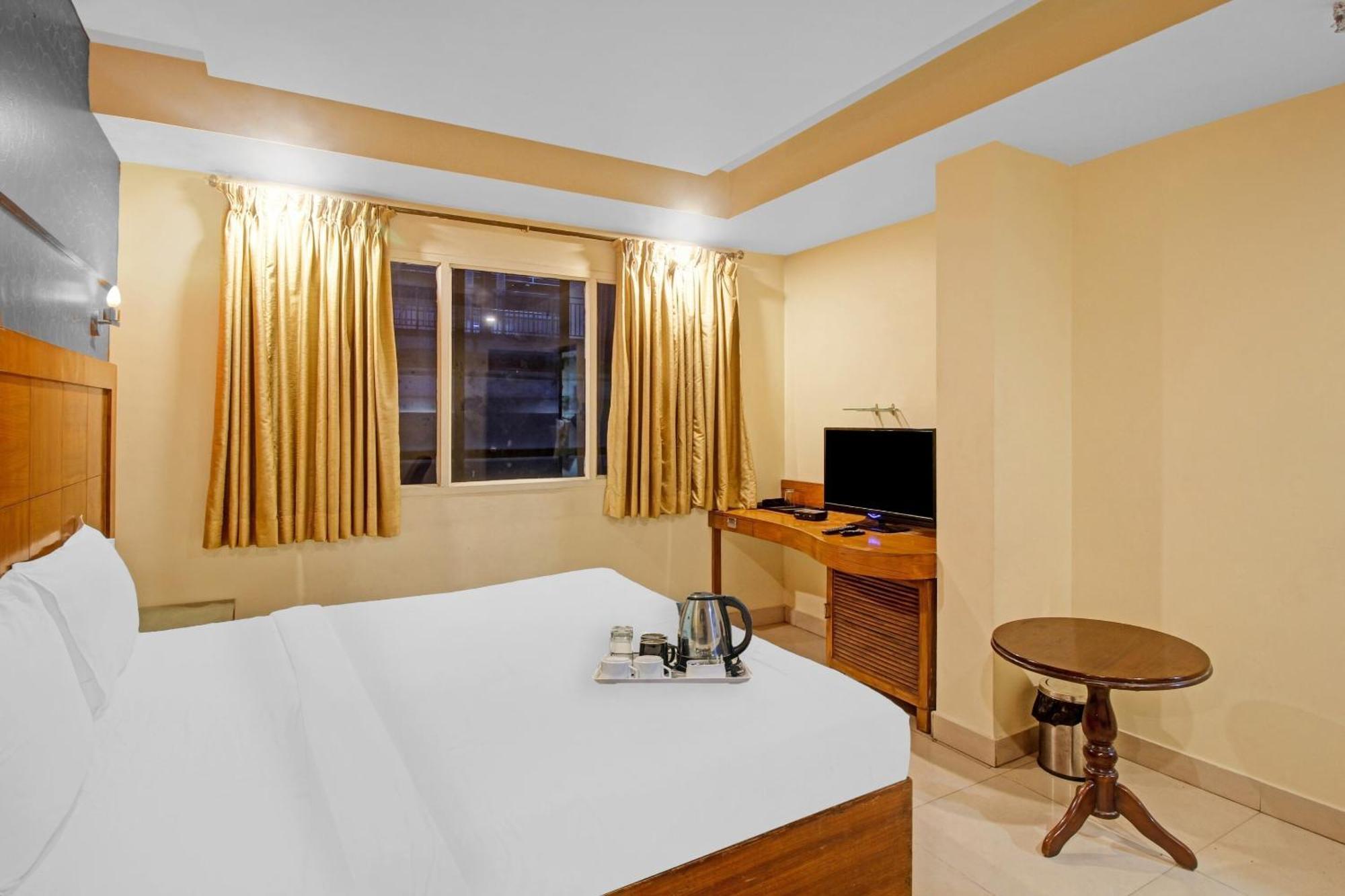 Hotel Townhouse The Grand Plaza