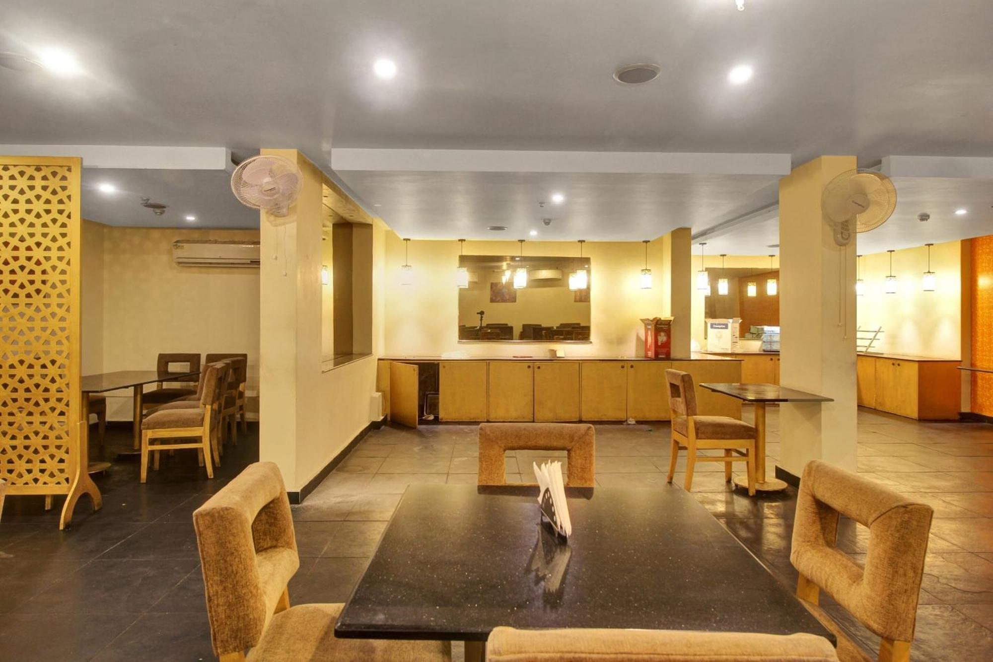 Hotel Townhouse The Grand Plaza