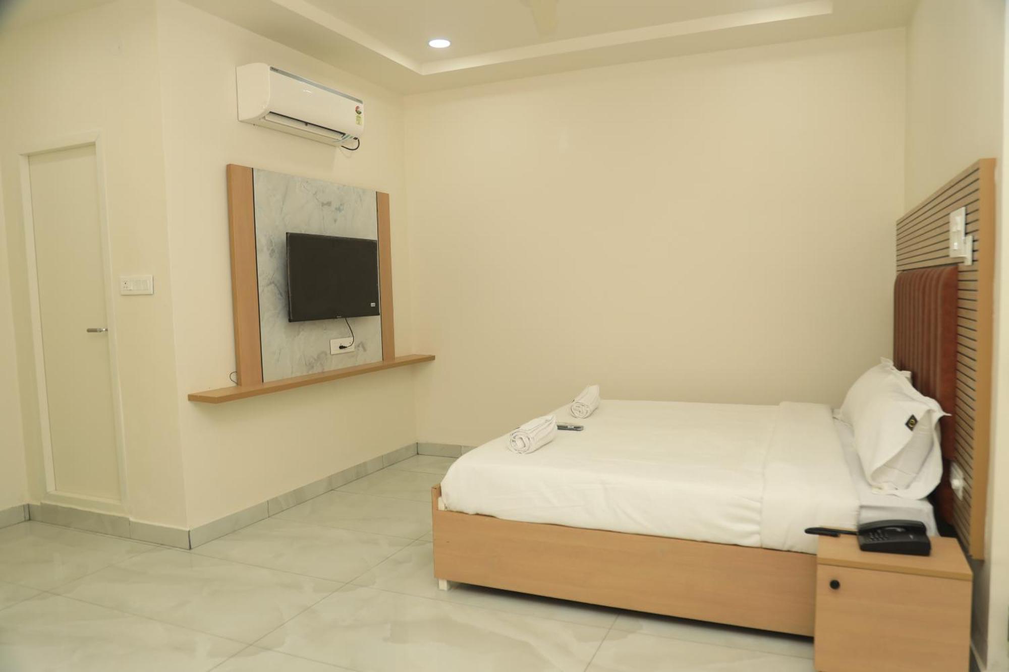 Varrahi Exotica 3*