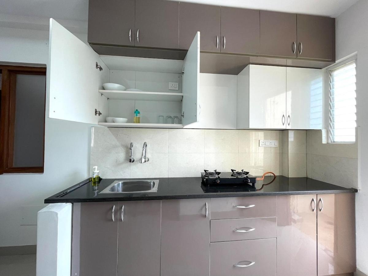Maya Homestay- 1bhk Gachibowli * Hyderabad