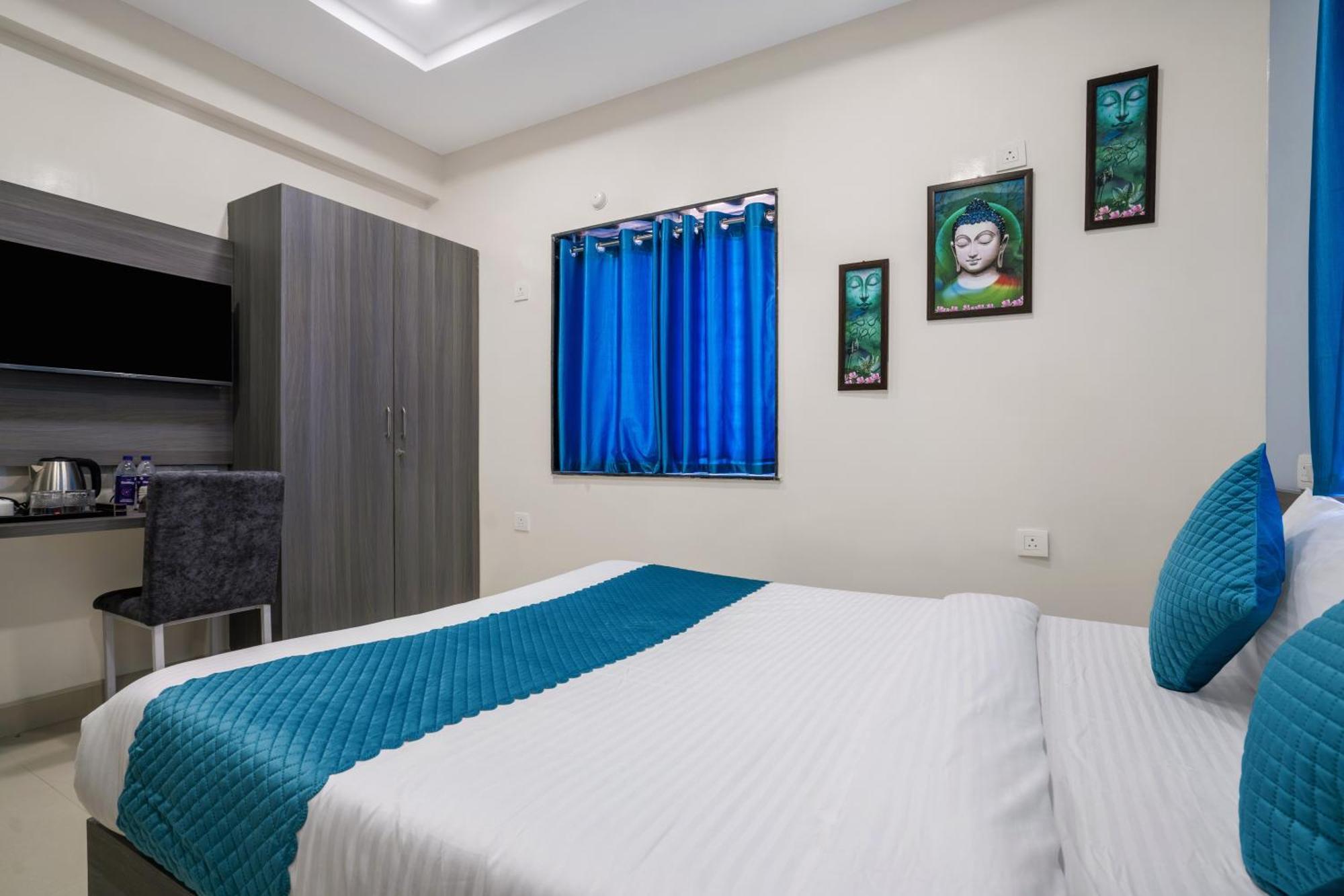 The Balcony 3* Hyderabad