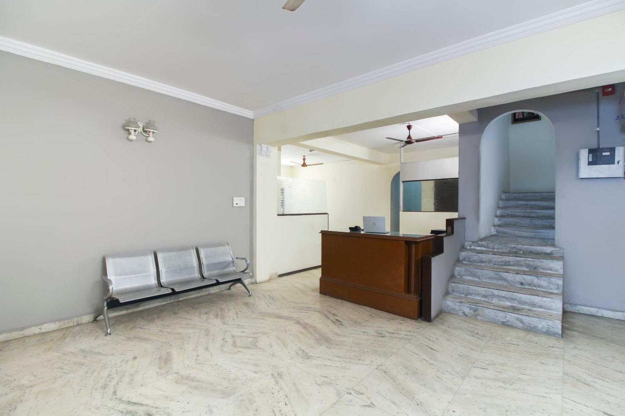 Collection O White House Silverkey Near Film Nagar Hyderabad