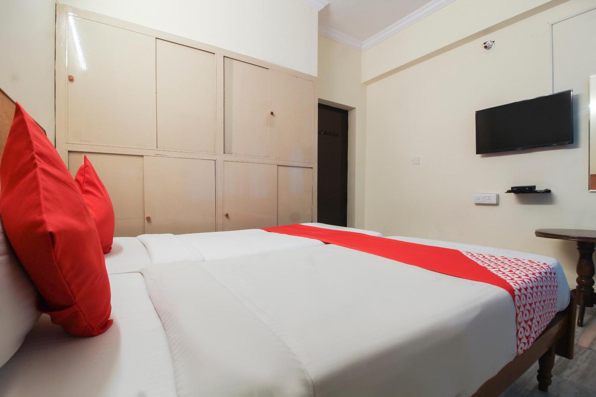 Collection O White House Silverkey Near Film Nagar Hotel Hyderabad