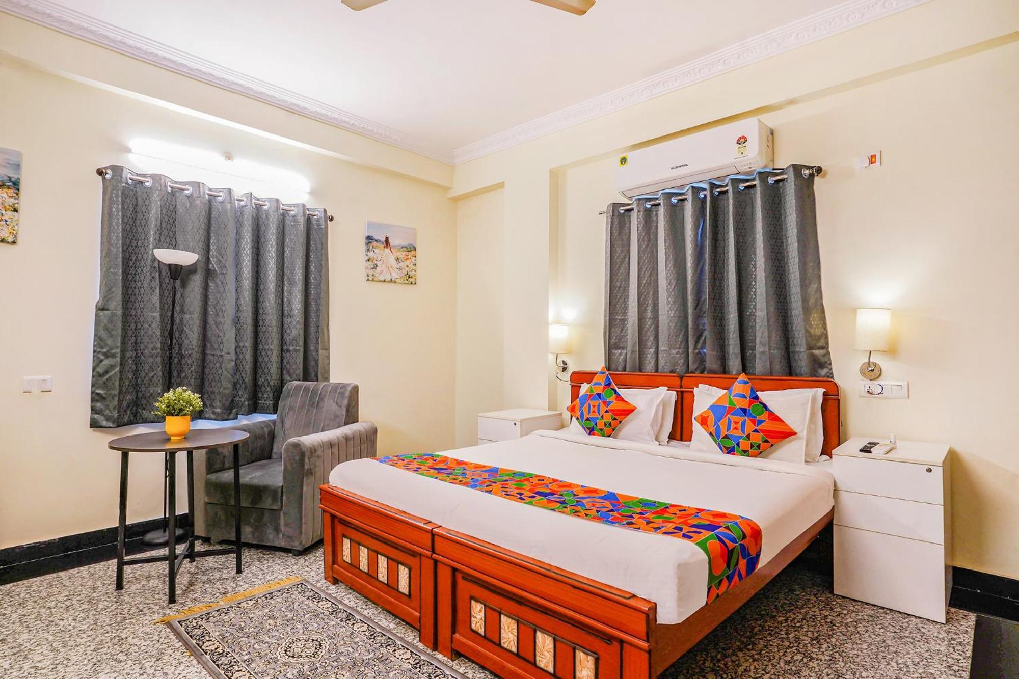 Fabhotel Eminent Banjara Hills Hotel