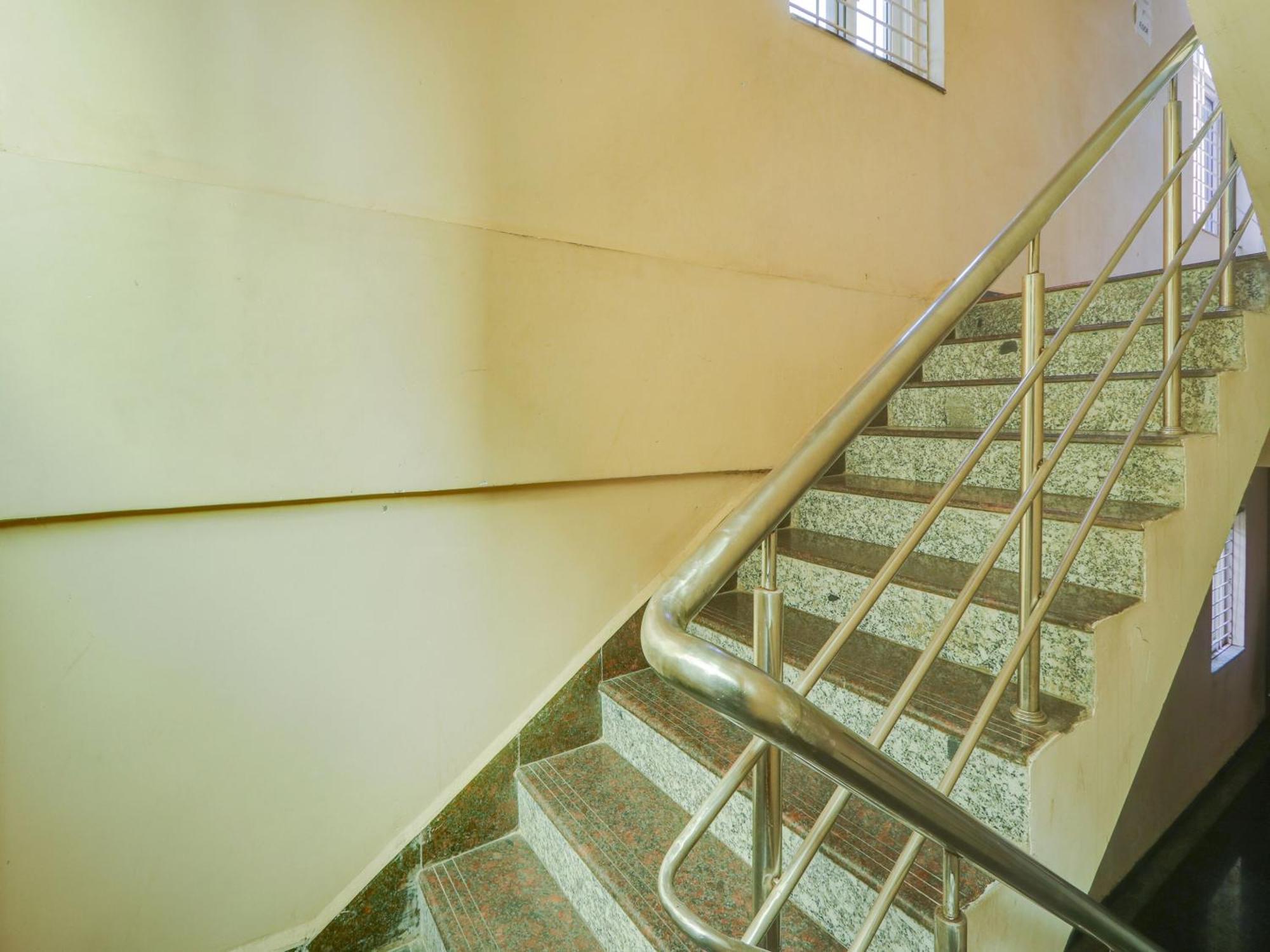Super Townhouse Qualia Prime Near Nexus Mall Hyderabad