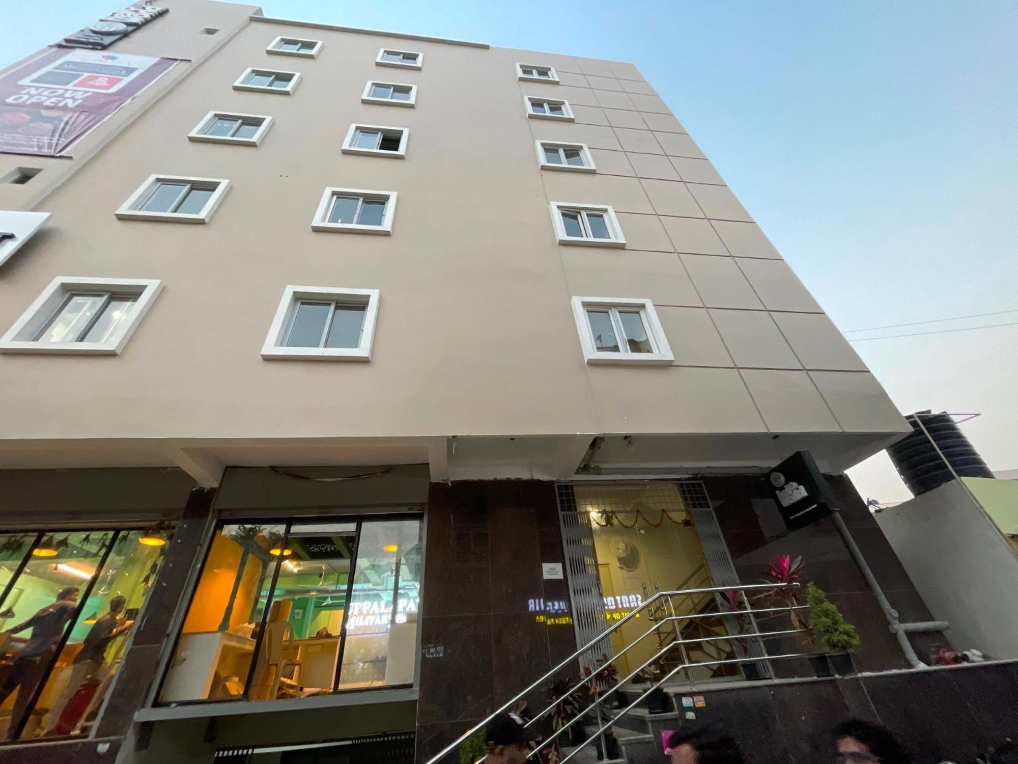 Hotel O Helloworld Tech View 4*