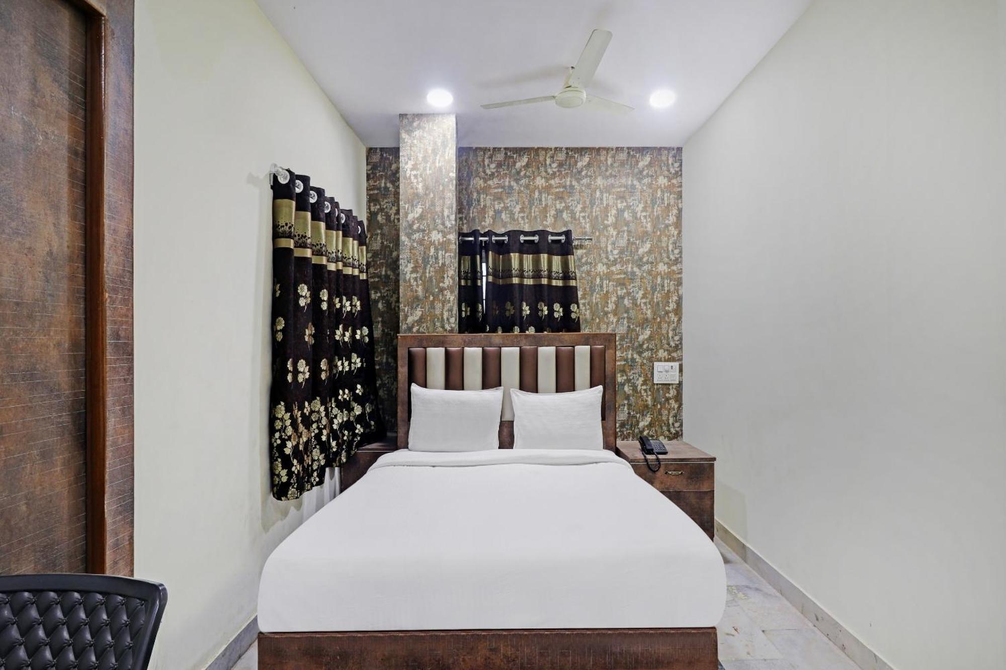 O 9 3* Hyderabad
