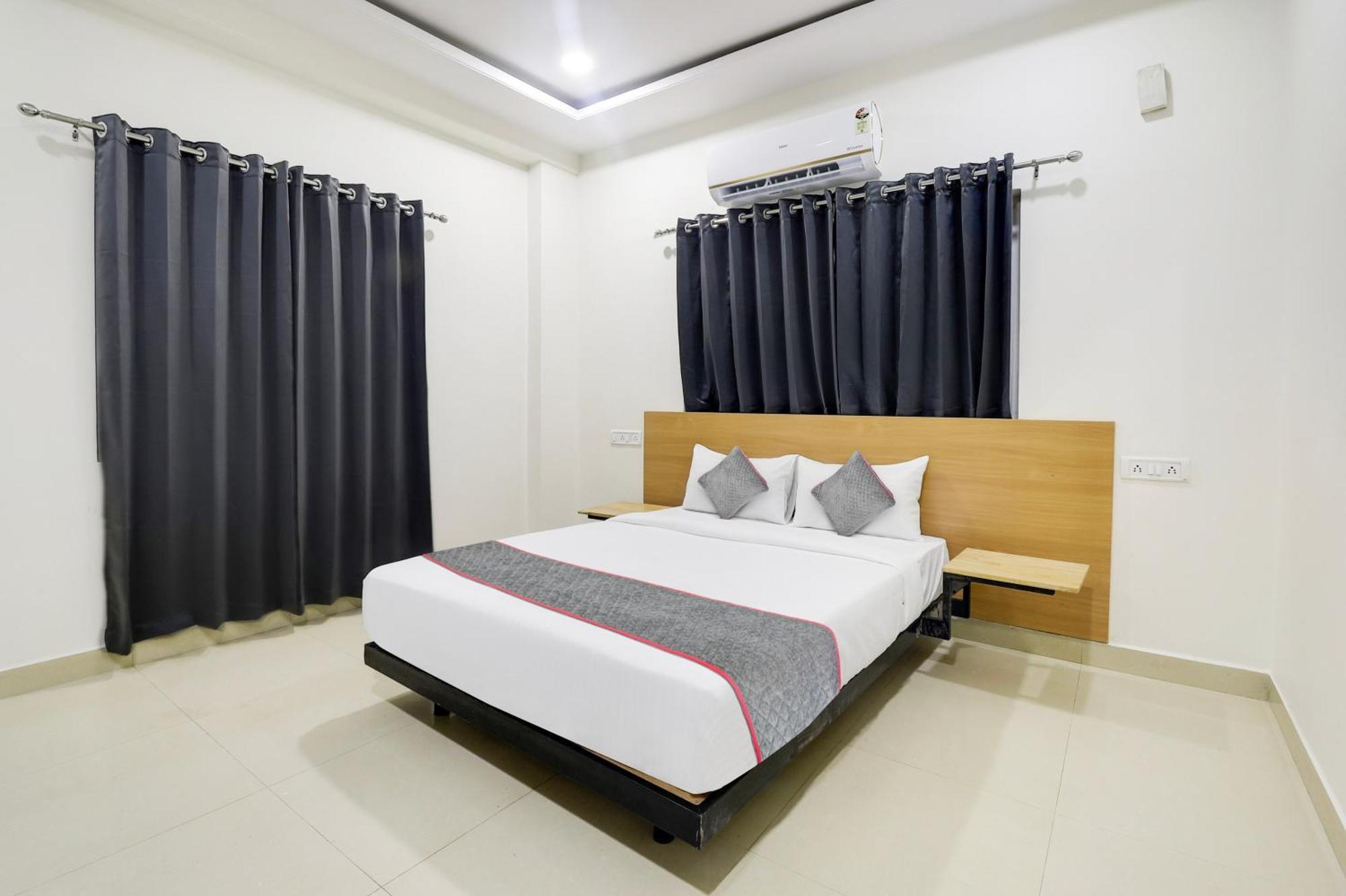 Super Townhouse De Alphabet Kukatpally Nexus Mall * Hyderabad