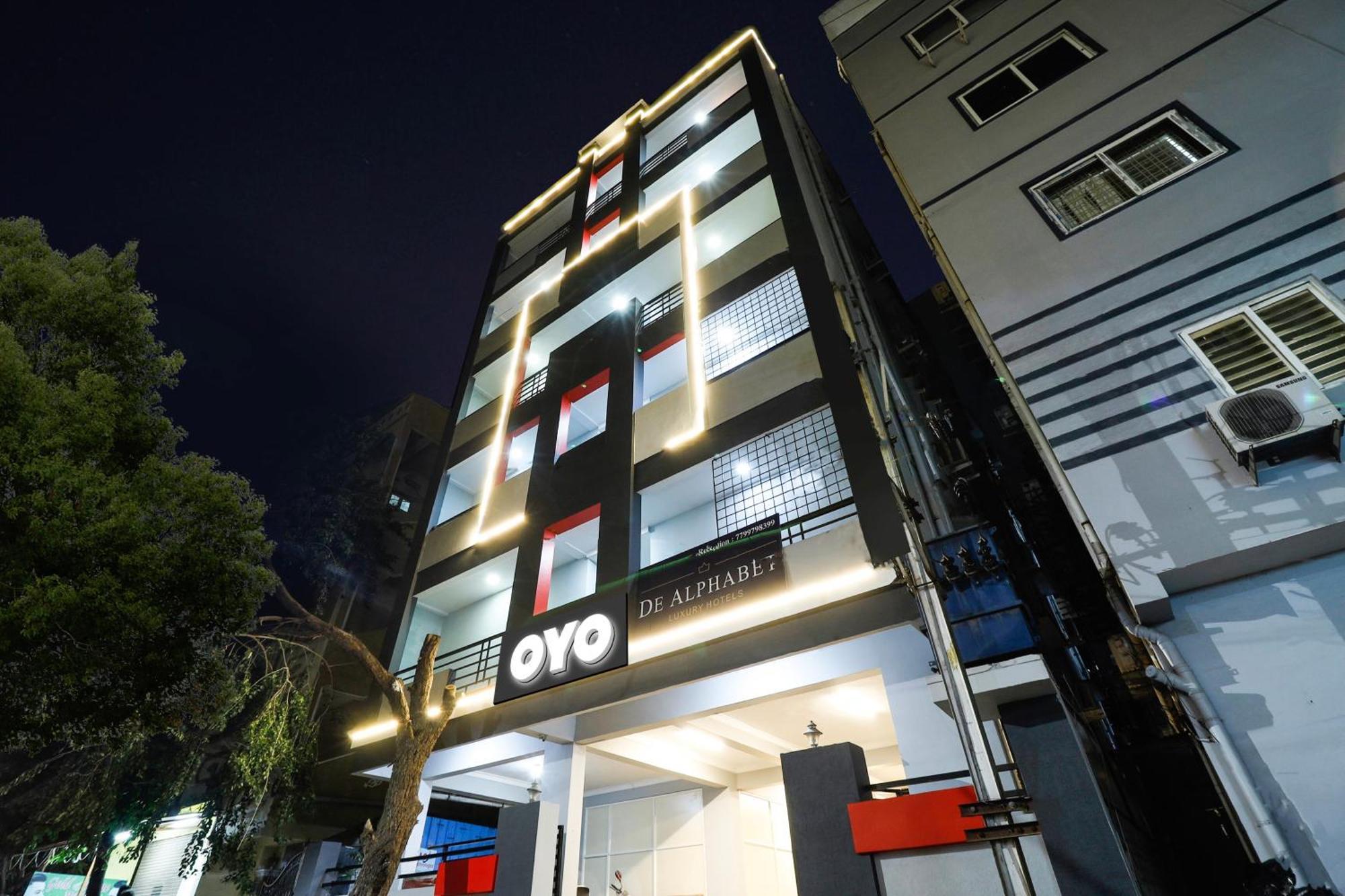 Super Townhouse De Alphabet Kukatpally Nexus Mall Hotel *