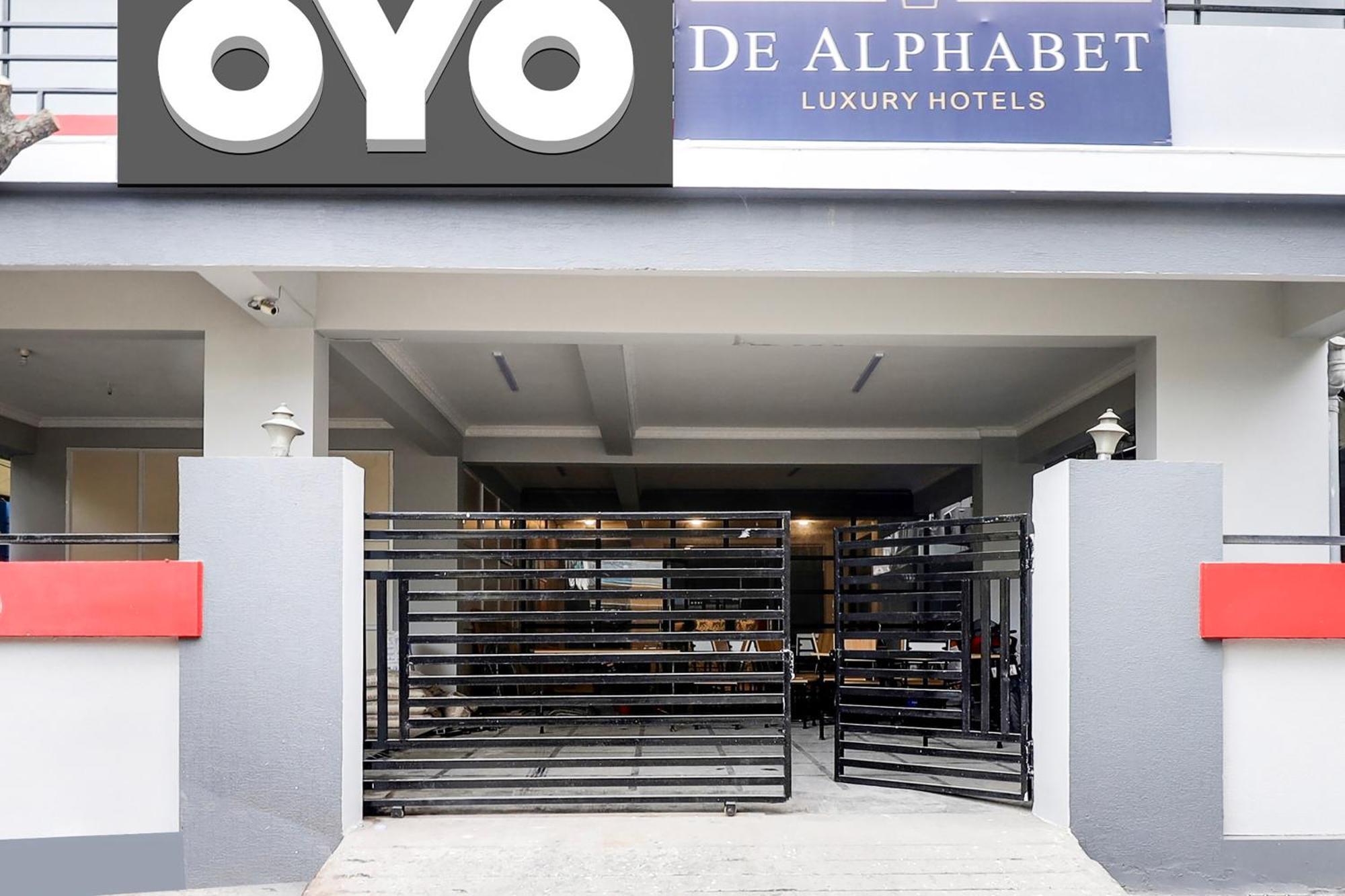 Super Townhouse De Alphabet Kukatpally Nexus Mall * Hyderabad