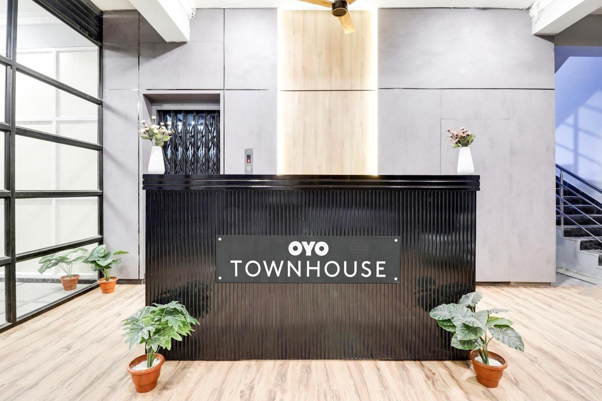 Hotel Super Townhouse De Alphabet Kukatpally Nexus Mall