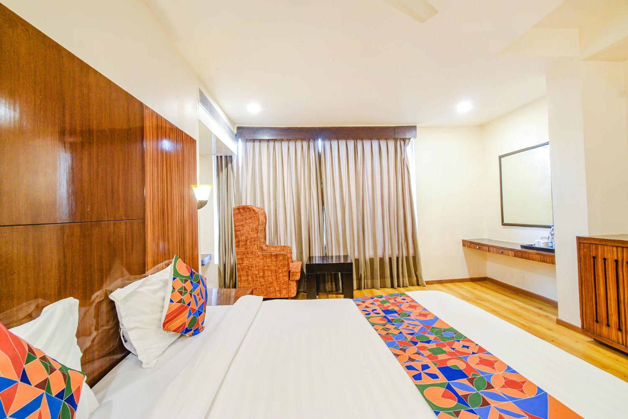 Hotel Treebo Premium Seven View Hyderabad
