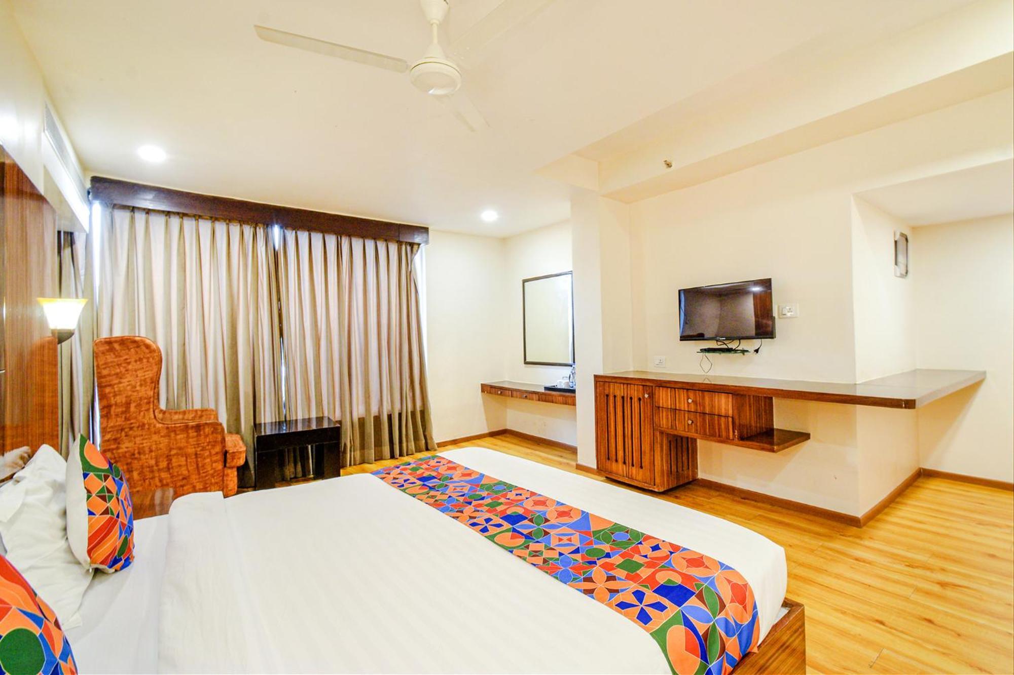 Hotel Treebo Premium Seven View 4*