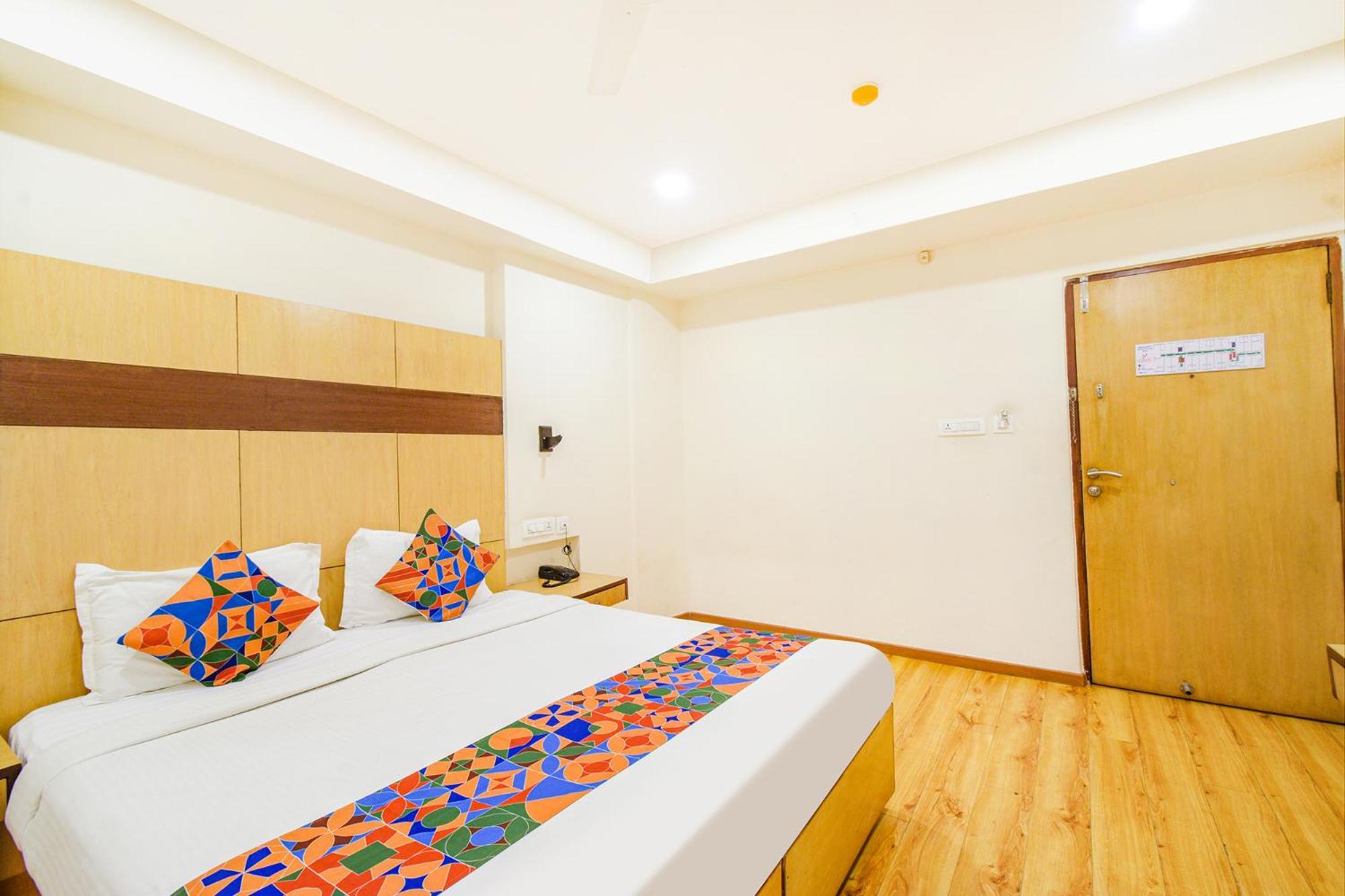 Treebo Premium Seven View 4* Hyderabad