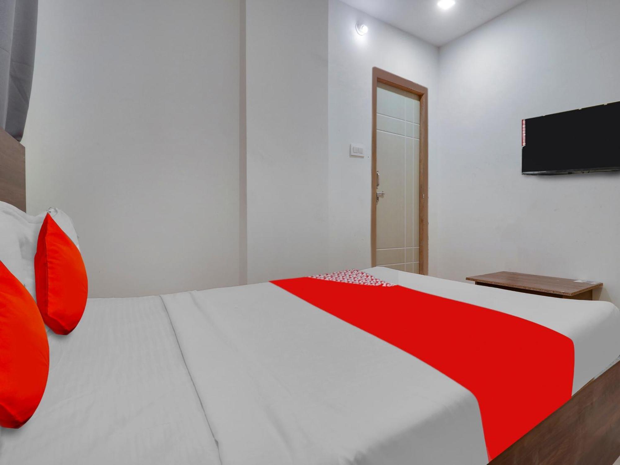 Hotel O R Square Uppal