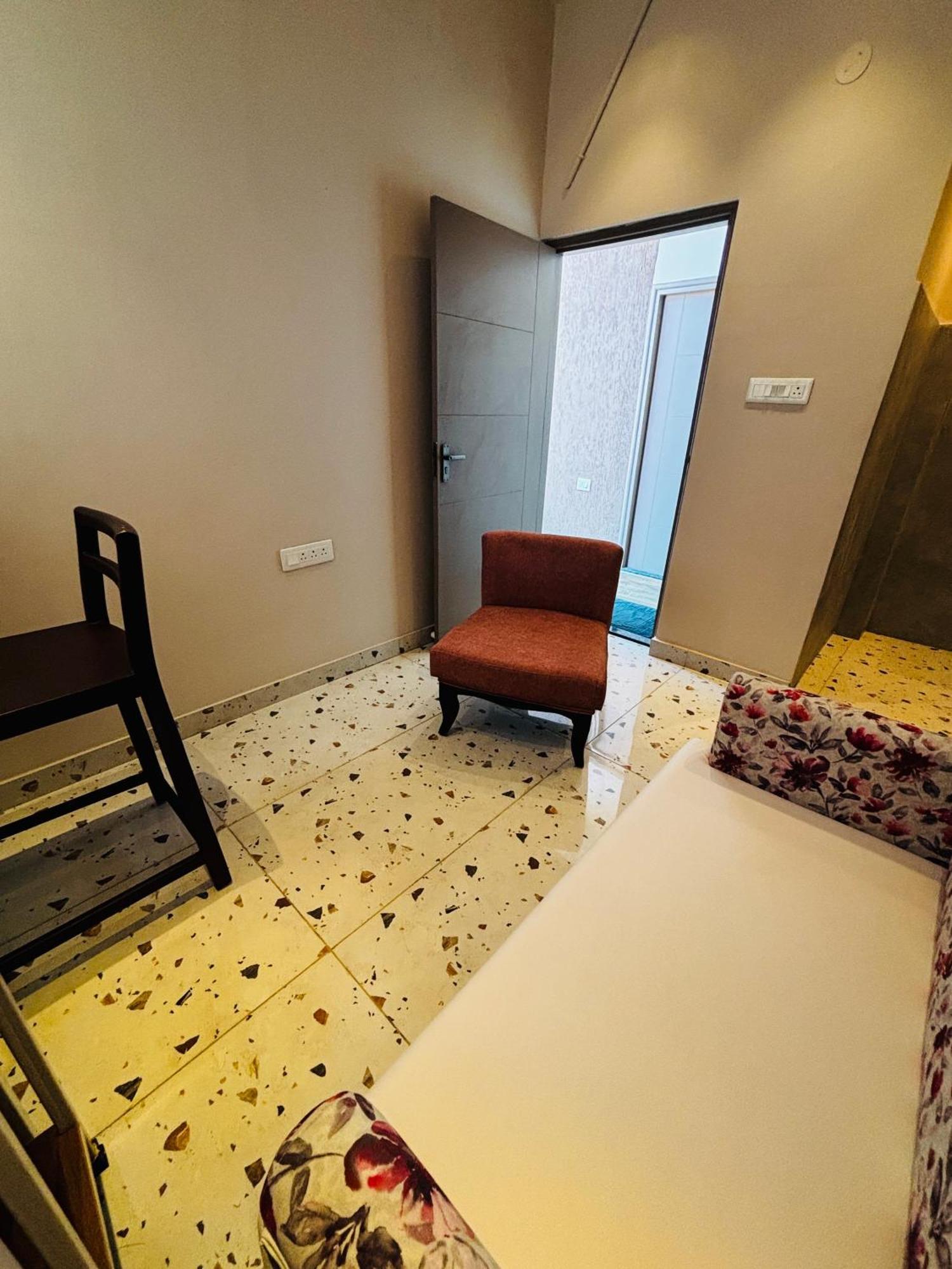 Isabello Aparthotel *