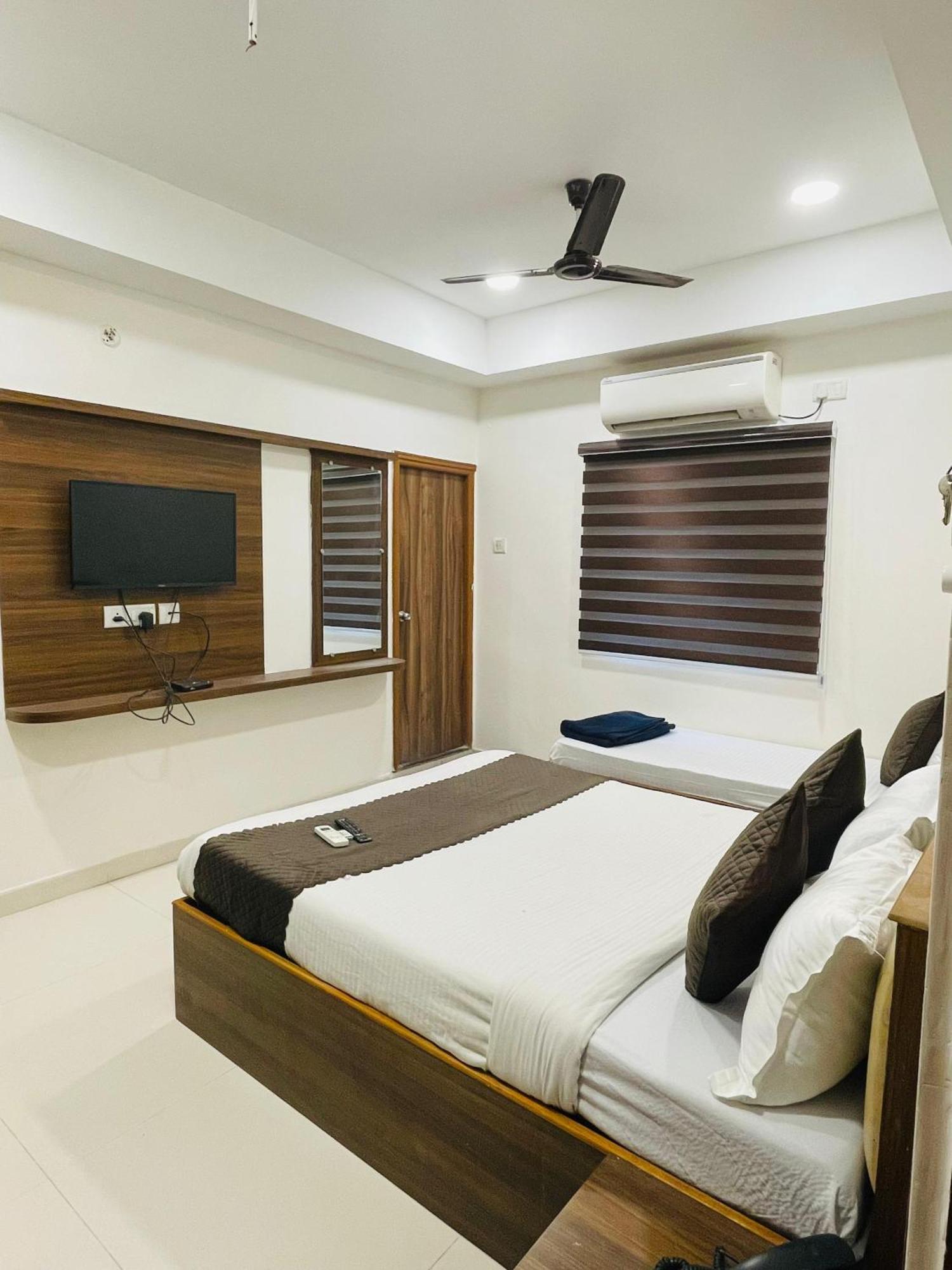 Dream Hotel 3*