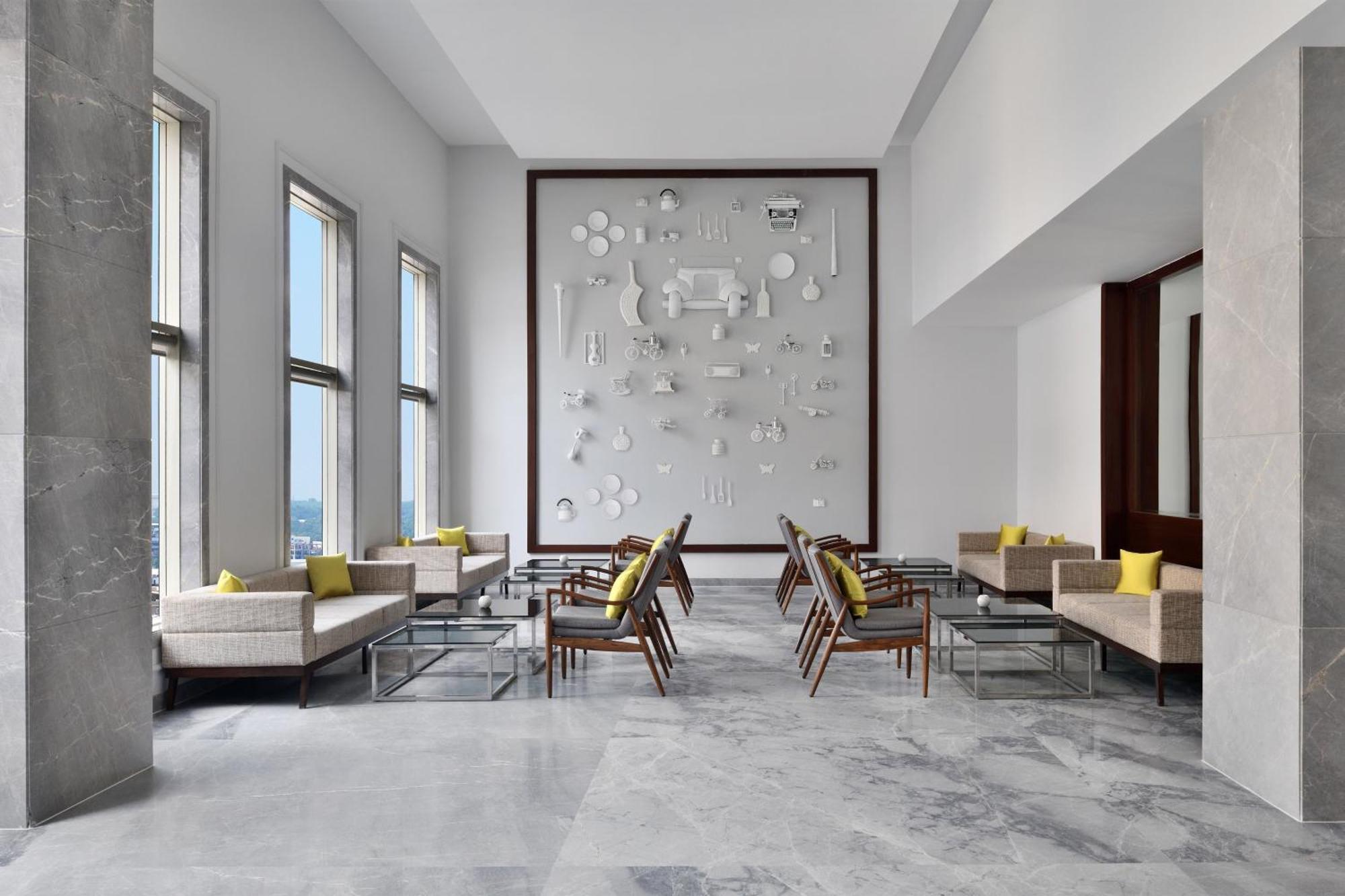 Le Meridien Hotel 5*