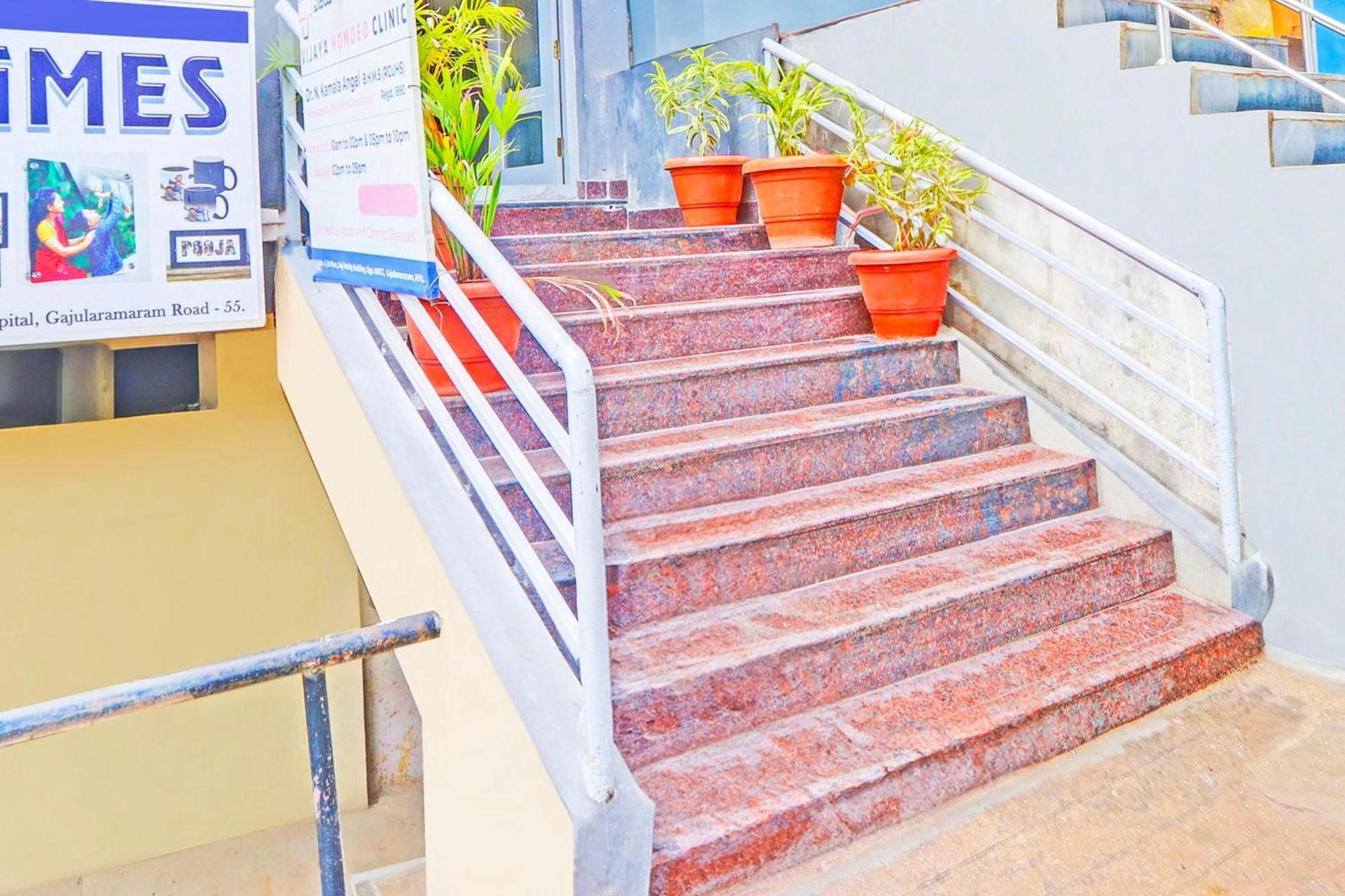 Hotel Collection O De Alphabet Umcc Hyderabad