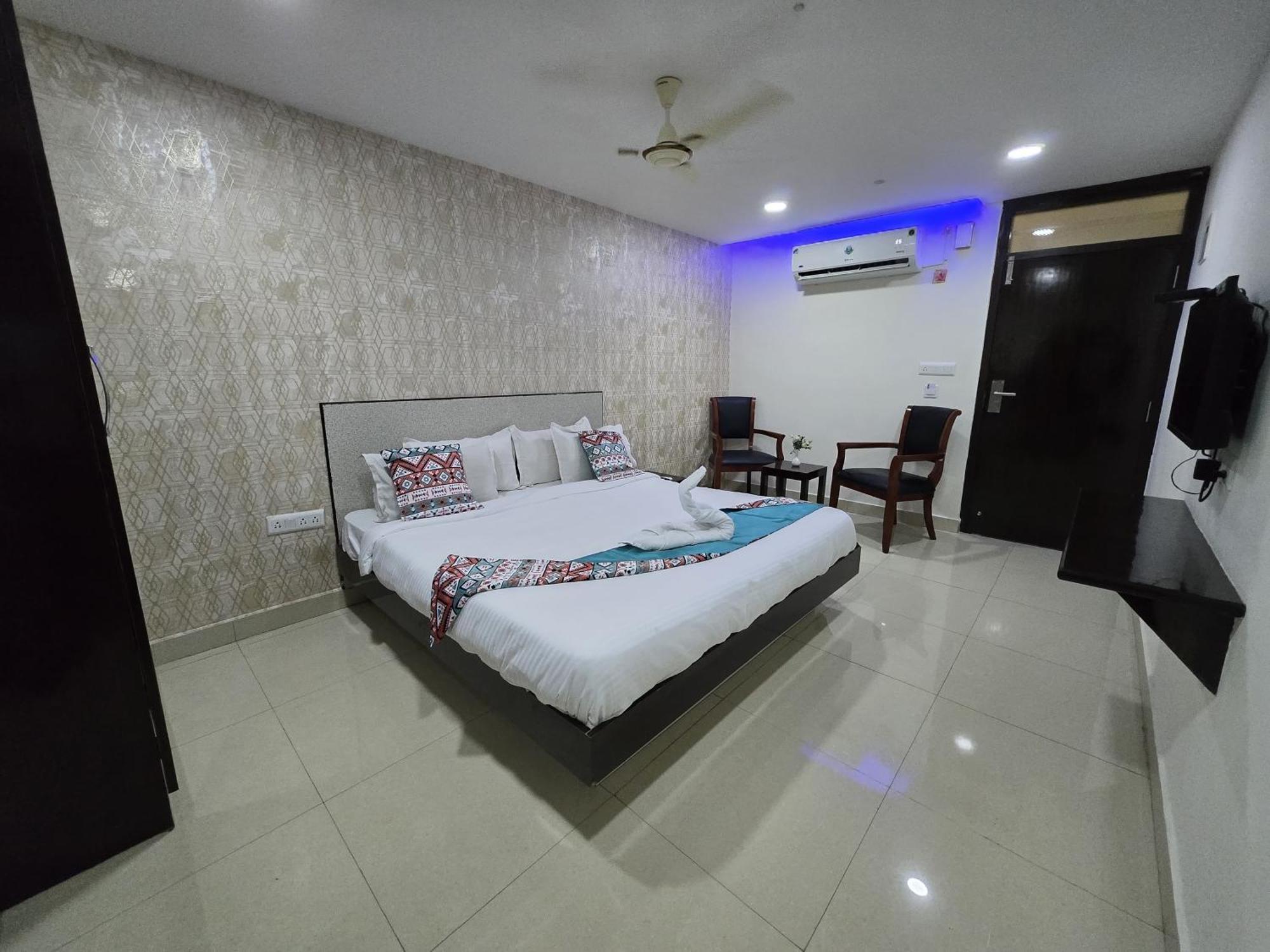 Jubilee Pride Hotel 3*