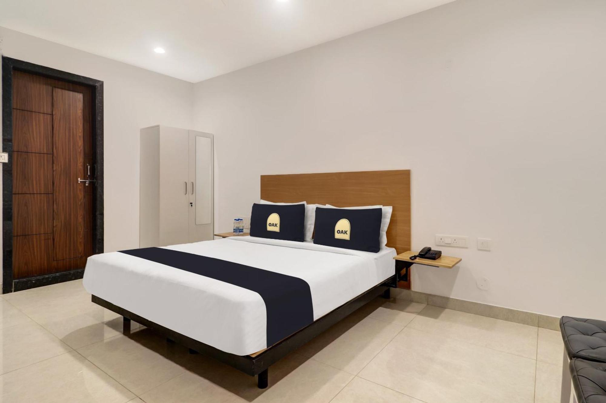 Townhouse Oak De Alphabet Bolarum Hotel Hyderabad