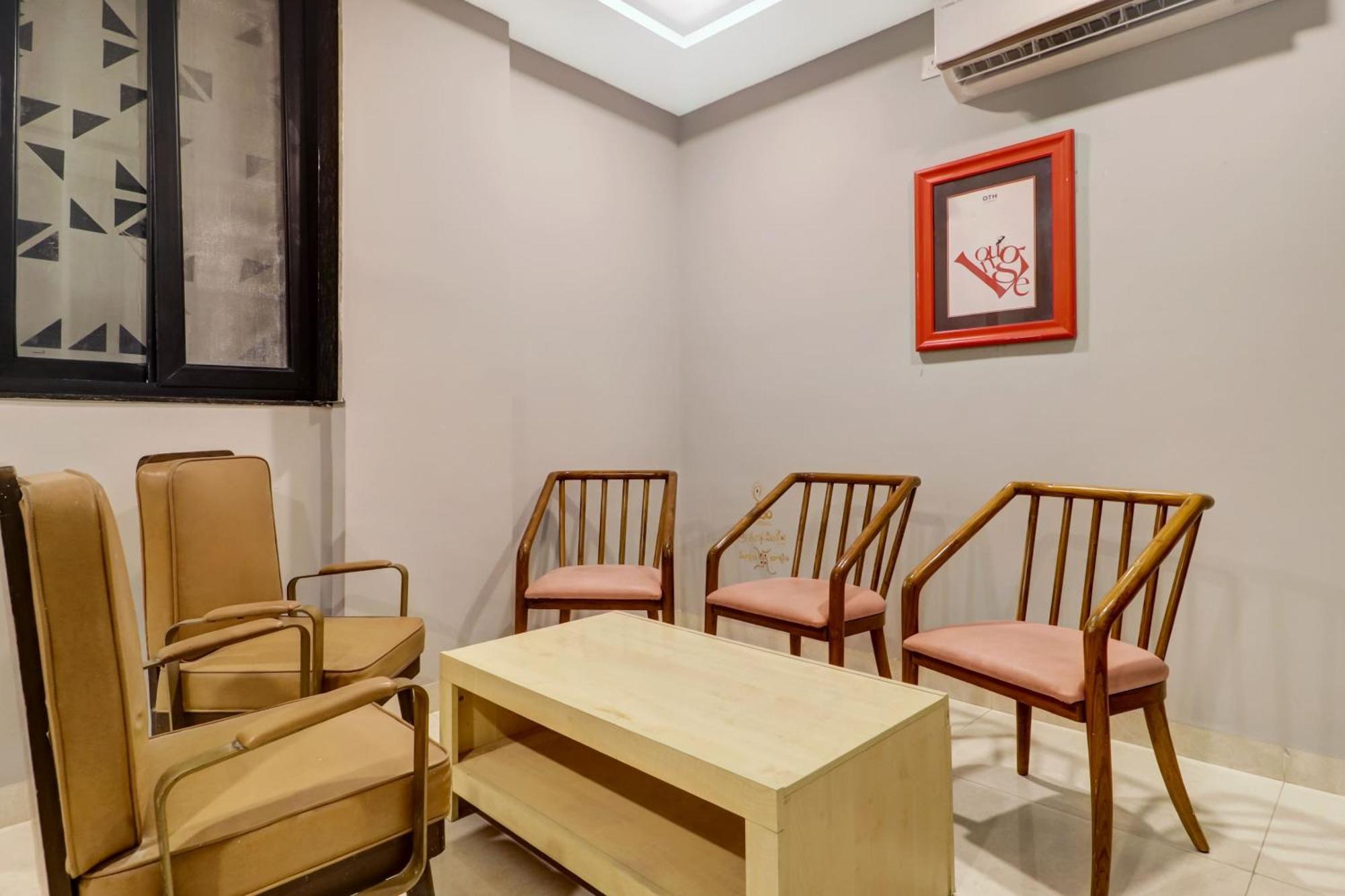 Townhouse Oak De Alphabet Bolarum Hotel