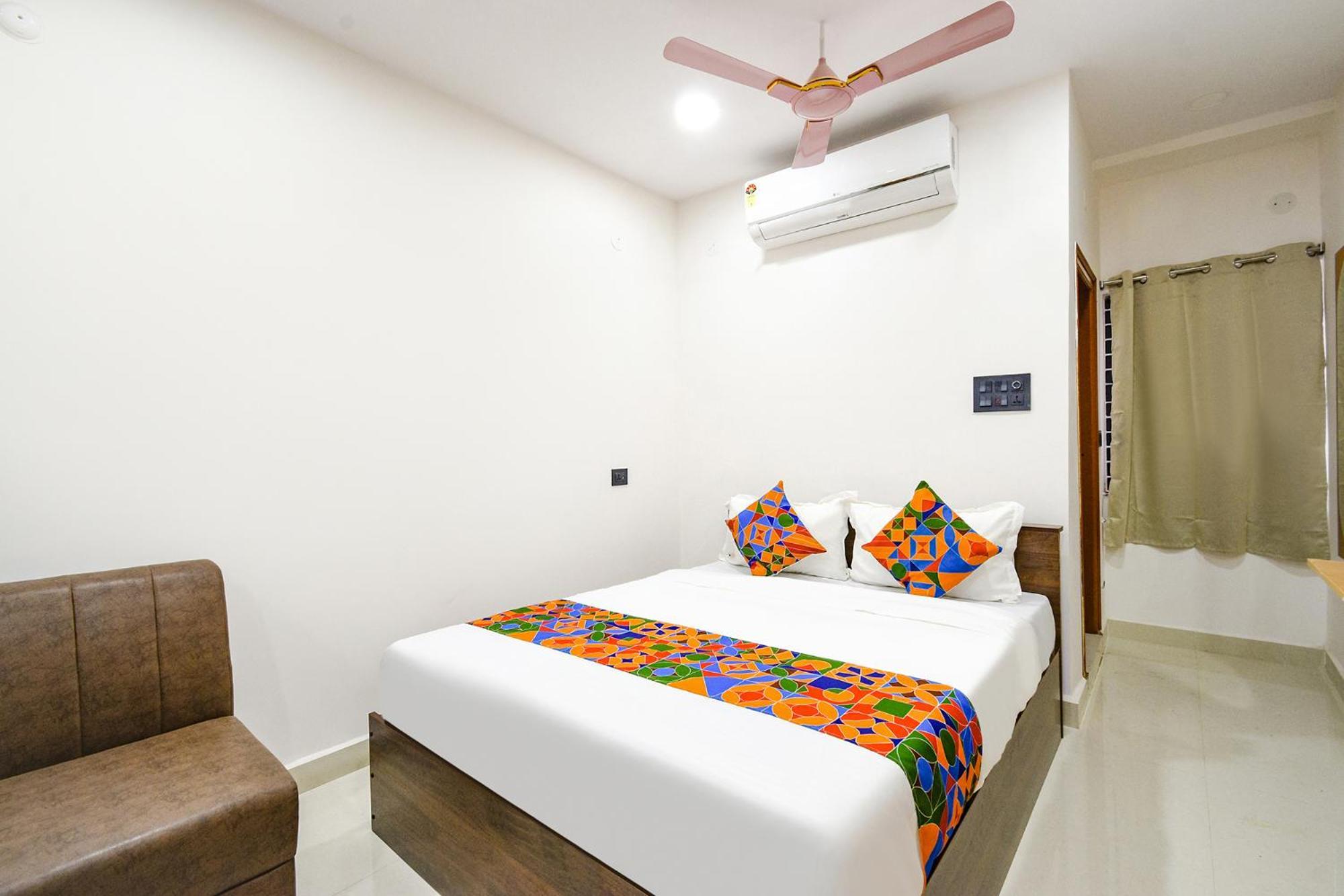 Fabhotel Elegance - Nr U S Consulate, Financial District Hotel 3*