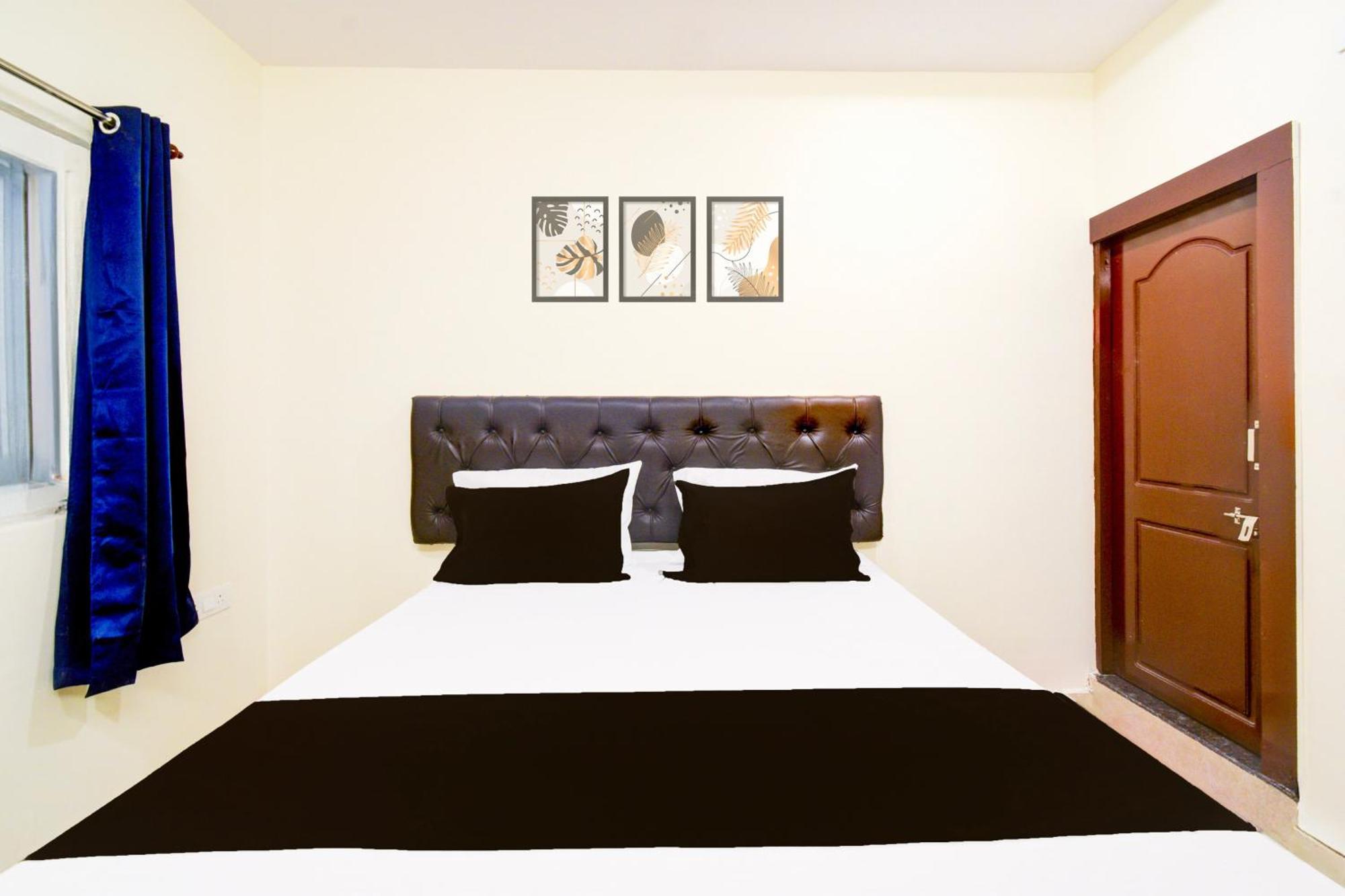 Hotel O R Square