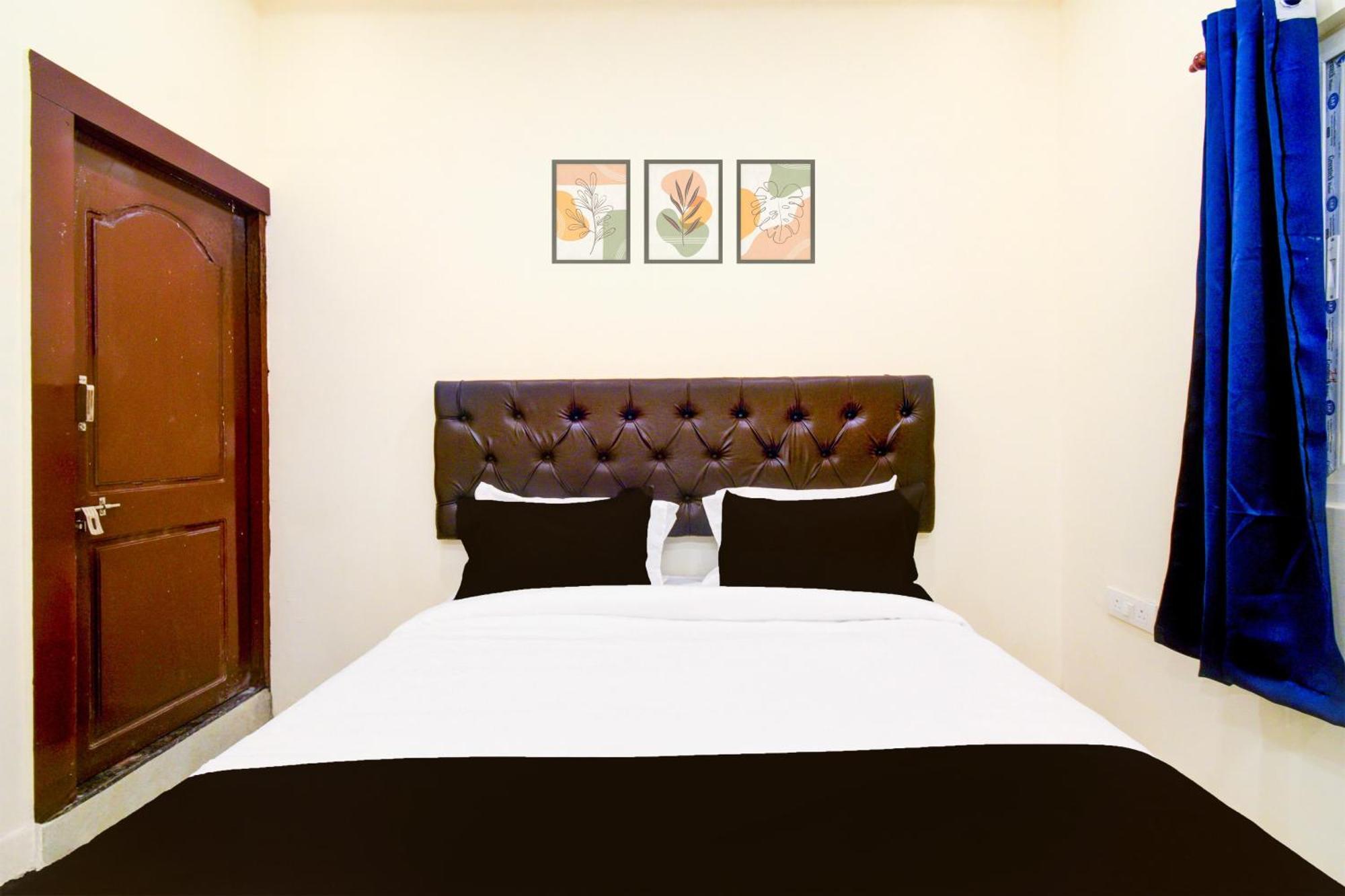 Hotel O R Square Hyderabad