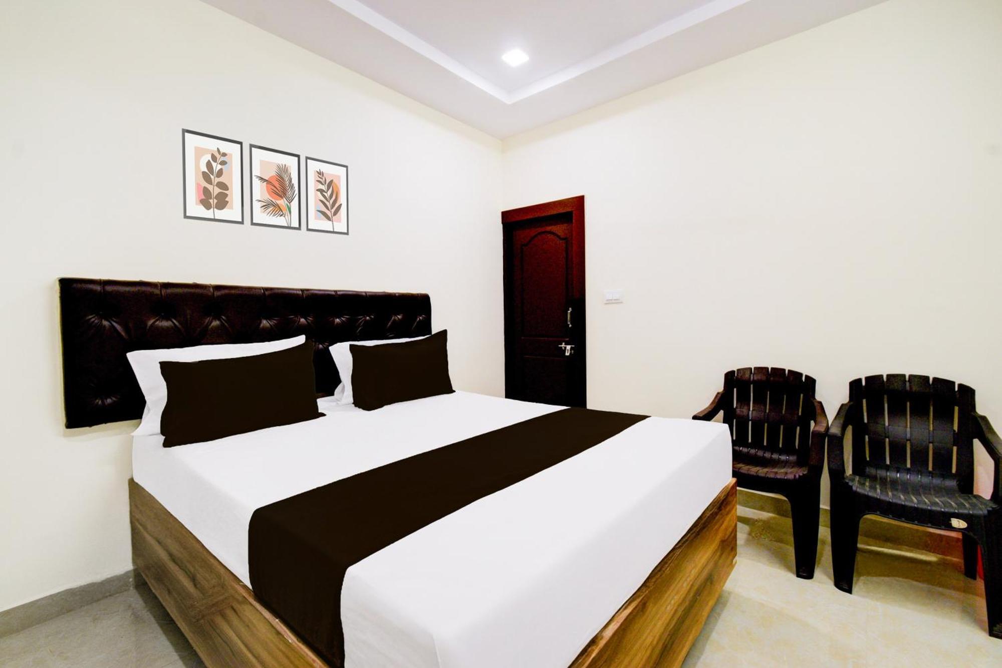 O R Square Hotel *