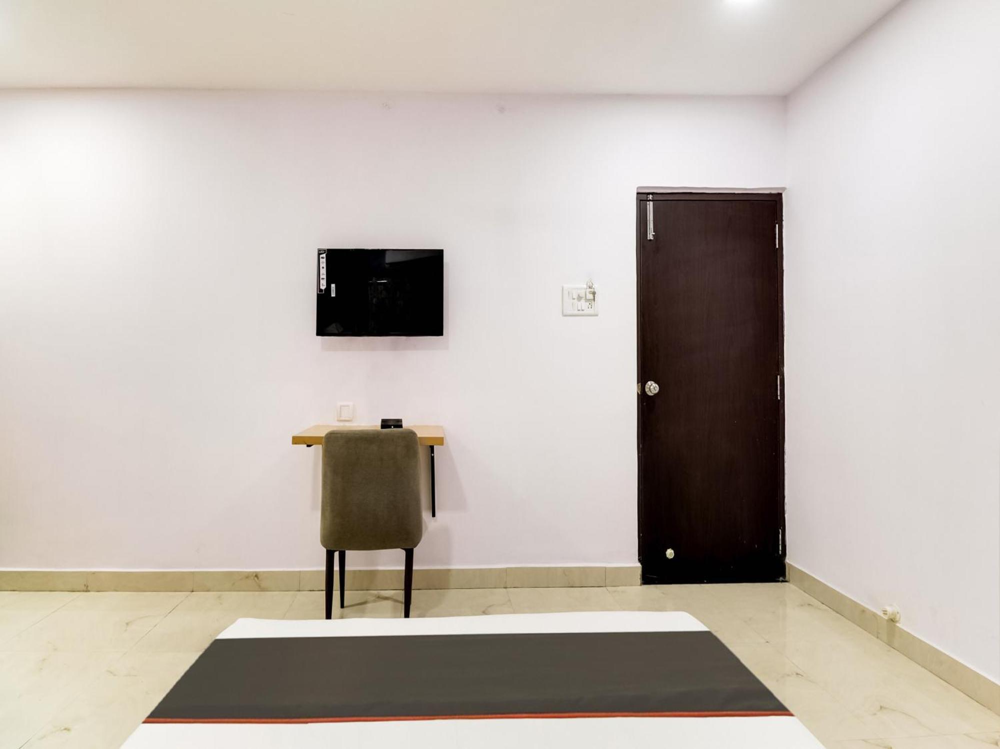 Hotel Collection O Golden Gate 4*
